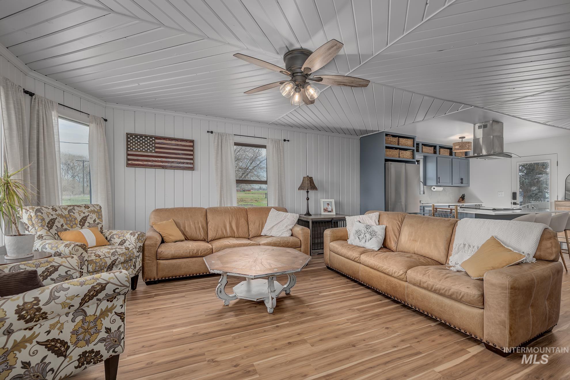 1009 County Road 70, Weiser, Idaho 83672, 3 Bedrooms, 2 Bathrooms, Residential For Sale, Price $469,000, 98979129