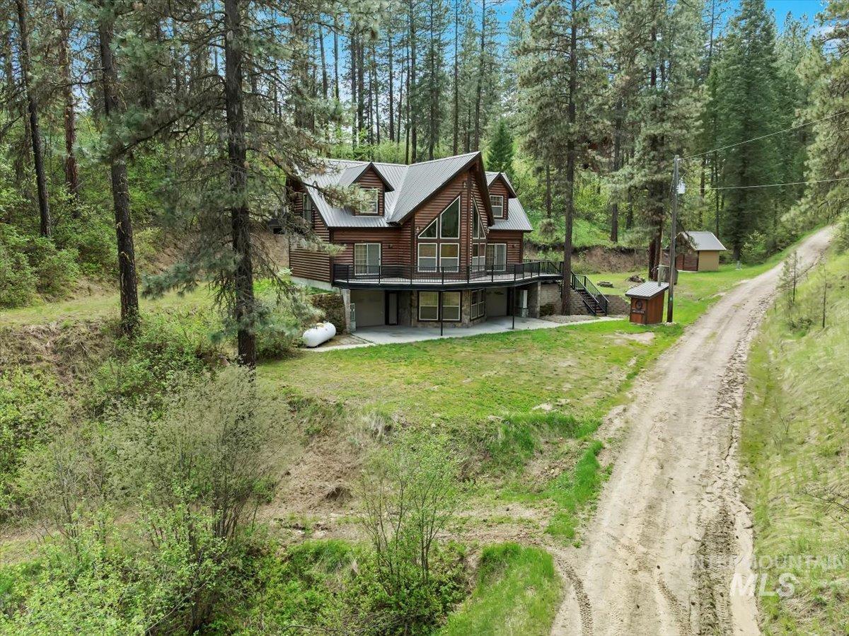 11 Forest Trail, Garden Valley, Idaho 83622, 3 Bedrooms, 3 Bathrooms, Residential For Sale, Price $899,250, 98979132