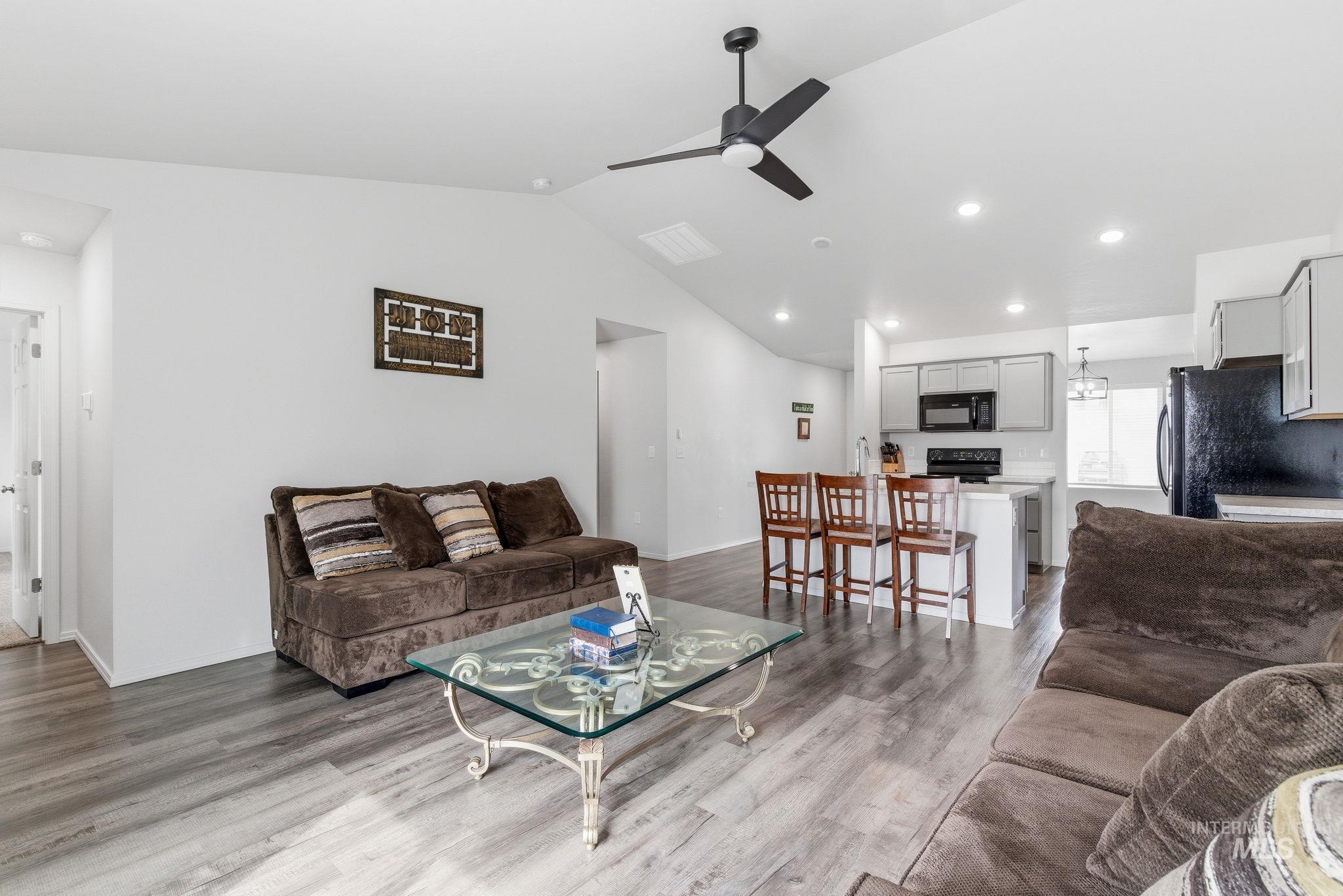 12769 Ashfield, Caldwell, Idaho 83607, 3 Bedrooms, 2 Bathrooms, Residential For Sale, Price $370,000, 98979133