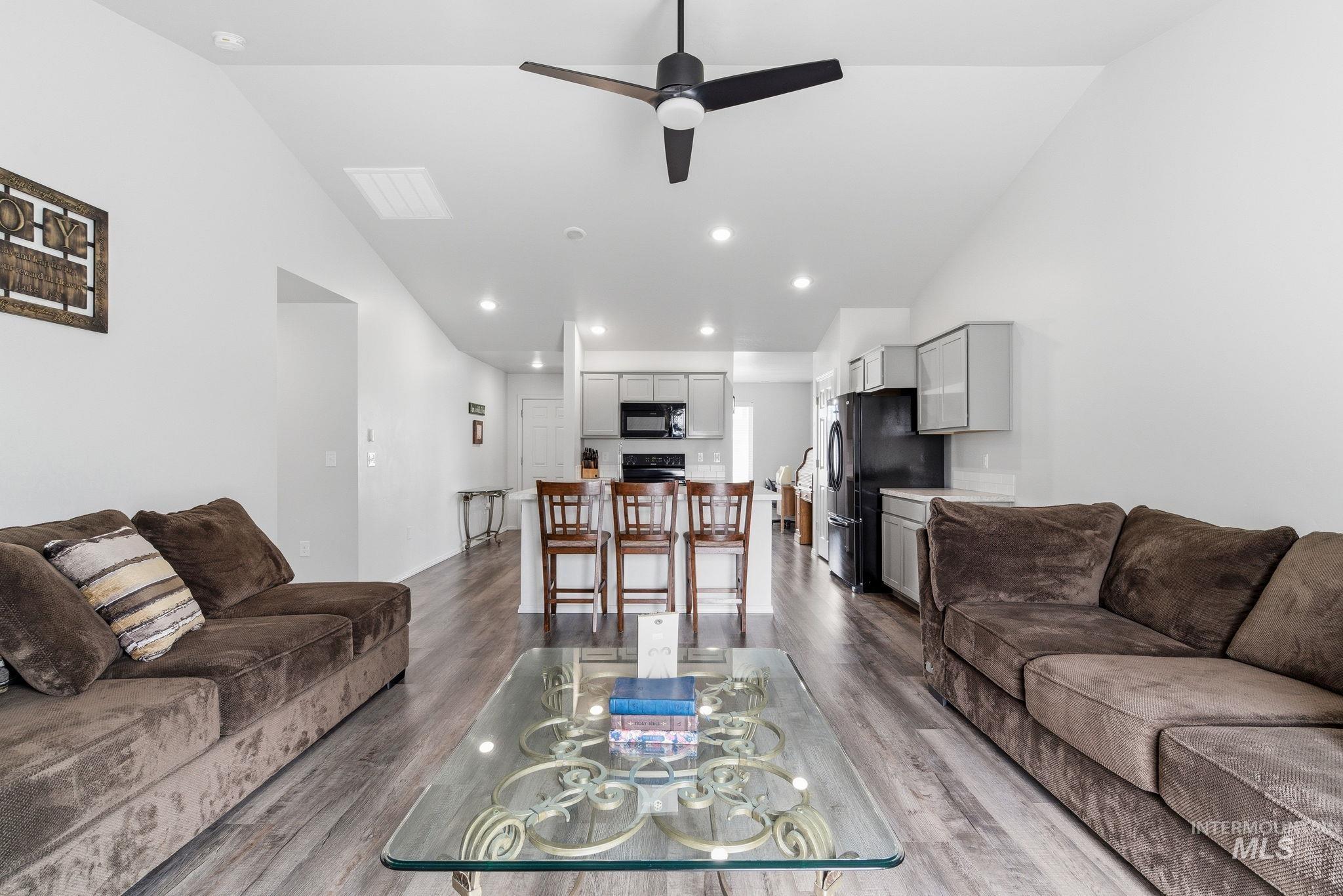 12769 Ashfield, Caldwell, Idaho 83607, 3 Bedrooms, 2 Bathrooms, Residential For Sale, Price $370,000, 98979133