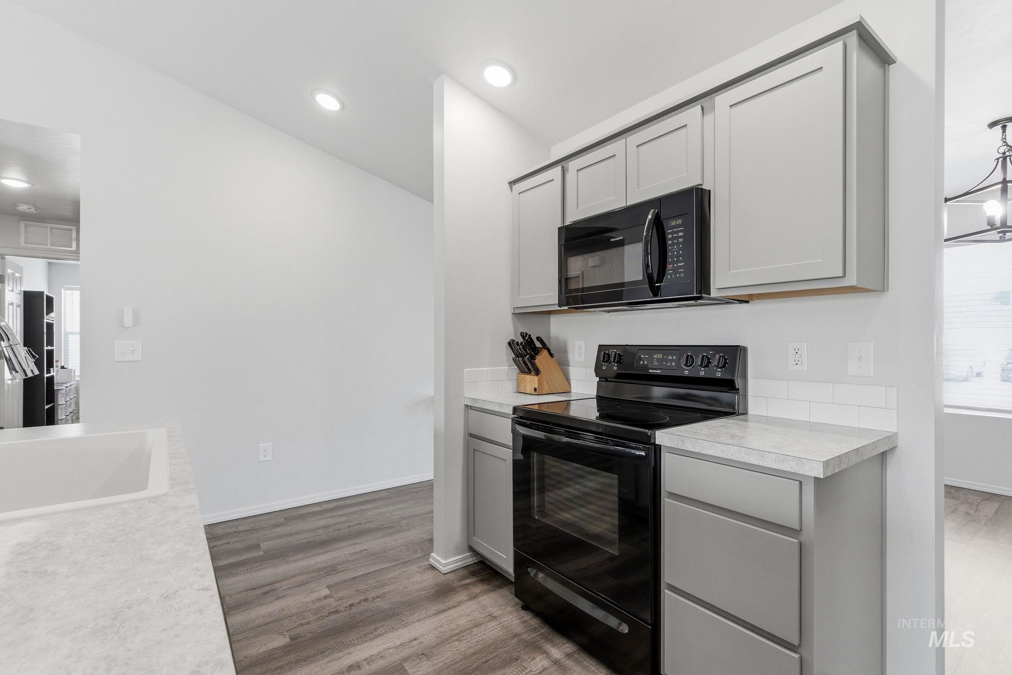 12769 Ashfield, Caldwell, Idaho 83607, 3 Bedrooms, 2 Bathrooms, Residential For Sale, Price $370,000, 98979133