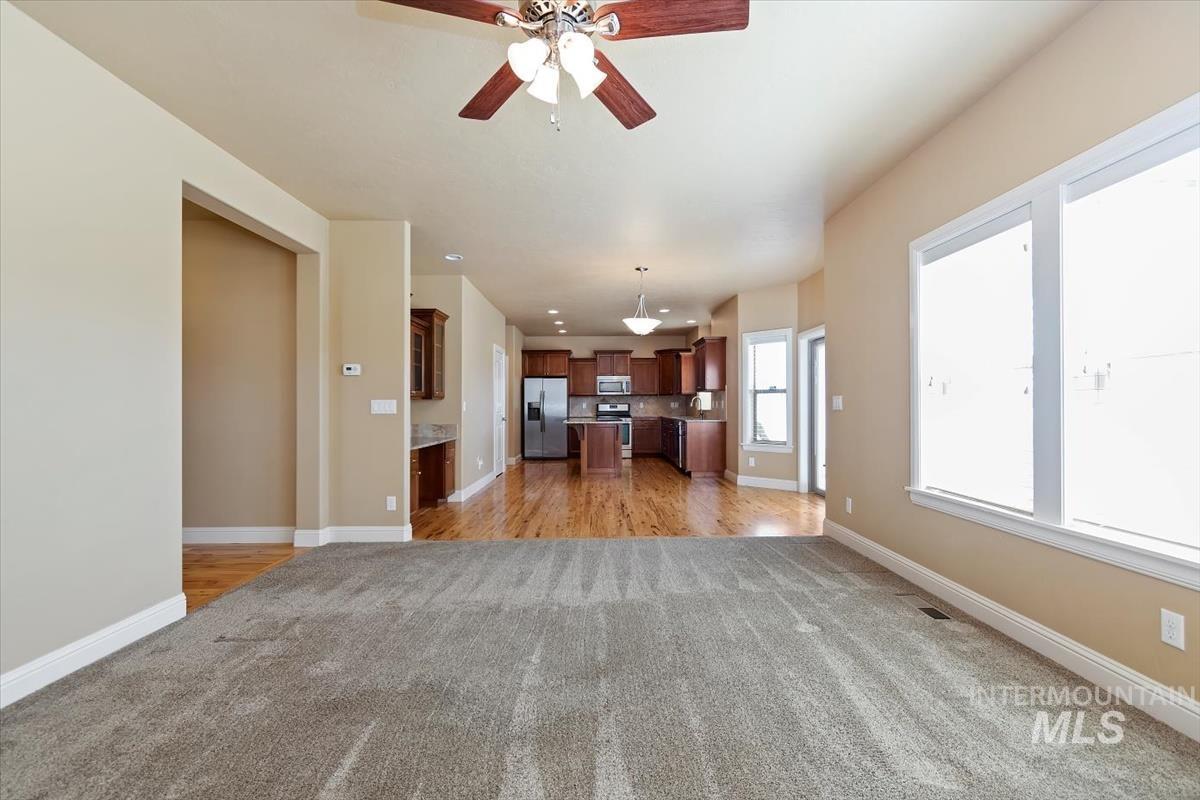 18794 Smiley Peak Ave, Nampa, Idaho 83687-5152, 3 Bedrooms, 2.5 Bathrooms, Residential For Sale, Price $466,900, 98979135