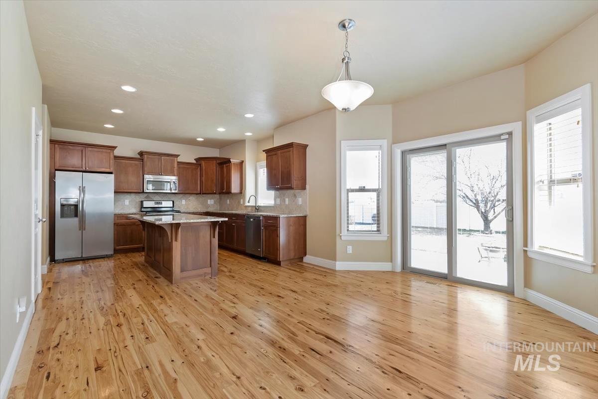 18794 Smiley Peak Ave, Nampa, Idaho 83687-5152, 3 Bedrooms, 2.5 Bathrooms, Residential For Sale, Price $466,900, 98979135