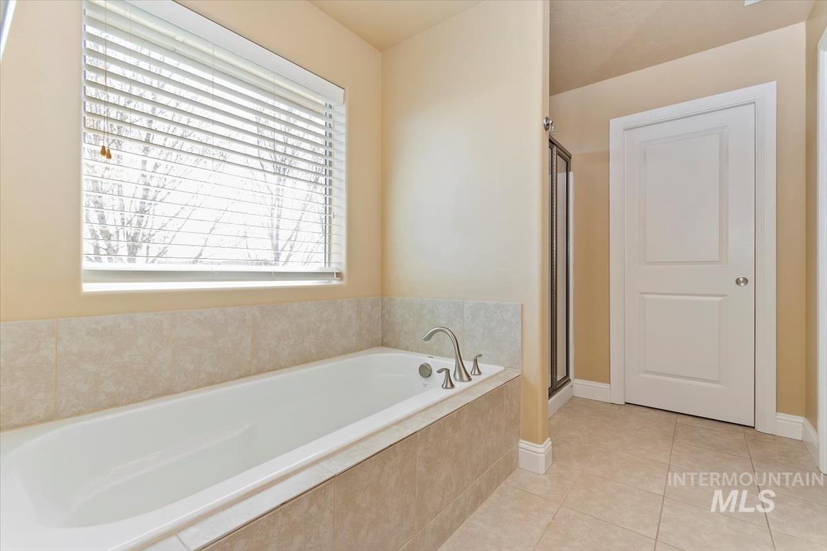 18794 Smiley Peak Ave, Nampa, Idaho 83687-5152, 3 Bedrooms, 2.5 Bathrooms, Residential For Sale, Price $466,900, 98979135