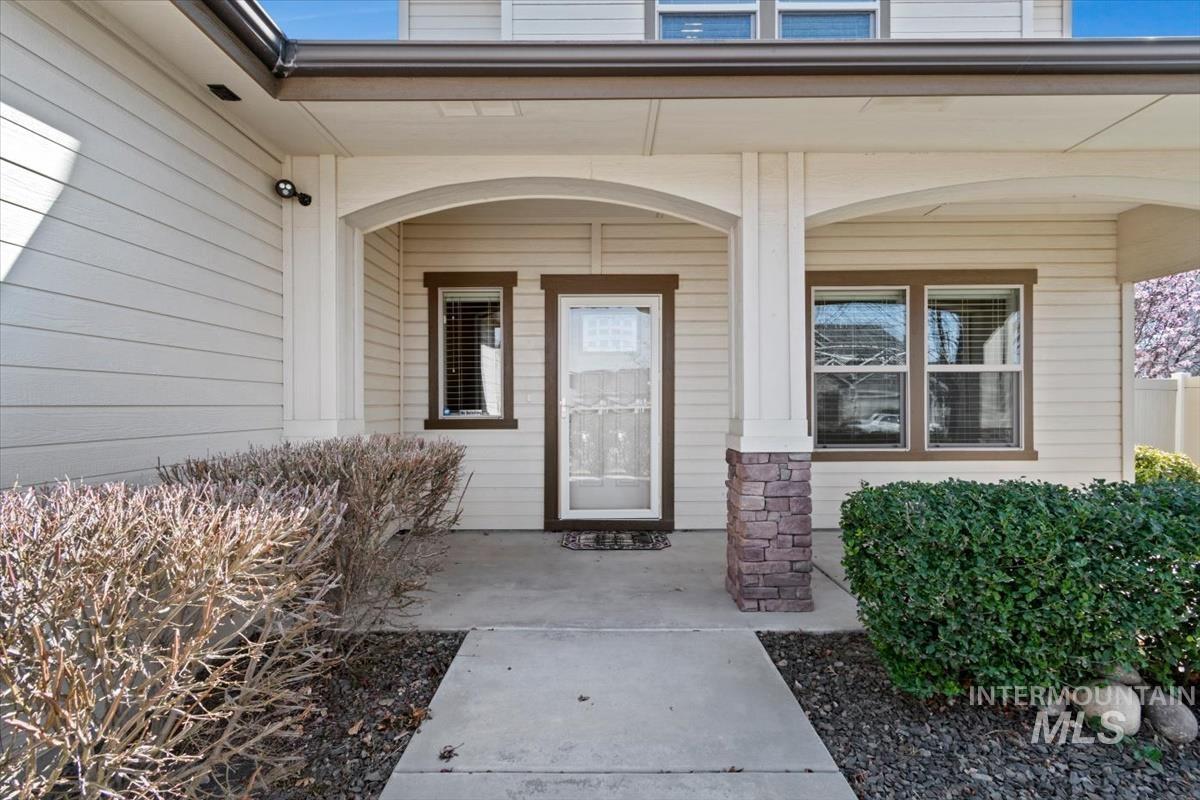 18794 Smiley Peak Ave, Nampa, Idaho 83687-5152, 3 Bedrooms, 2.5 Bathrooms, Residential For Sale, Price $466,900, 98979135