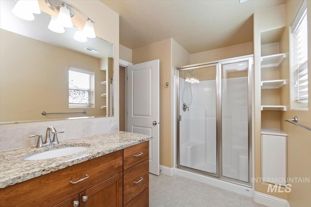 18794 Smiley Peak Ave, Nampa, Idaho 83687-5152, 3 Bedrooms, 2.5 Bathrooms, Residential For Sale, Price $466,900, 98979135