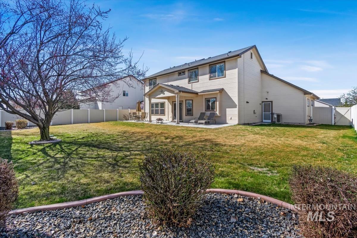 18794 Smiley Peak Ave, Nampa, Idaho 83687-5152, 3 Bedrooms, 2.5 Bathrooms, Residential For Sale, Price $479,900, 98979135