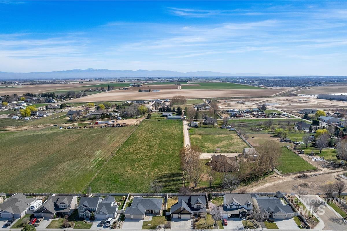 18794 Smiley Peak Ave, Nampa, Idaho 83687-5152, 3 Bedrooms, 2.5 Bathrooms, Residential For Sale, Price $479,900, 98979135