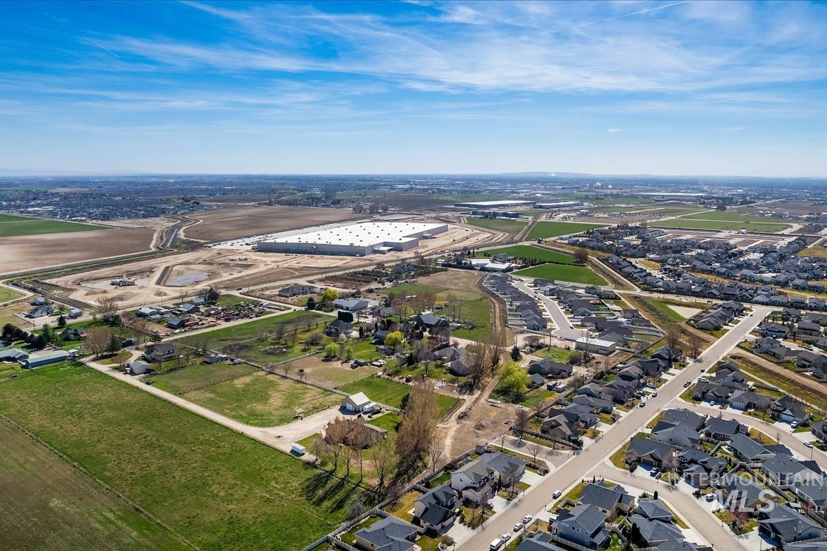 18794 Smiley Peak Ave, Nampa, Idaho 83687-5152, 3 Bedrooms, 2.5 Bathrooms, Residential For Sale, Price $479,900, 98979135