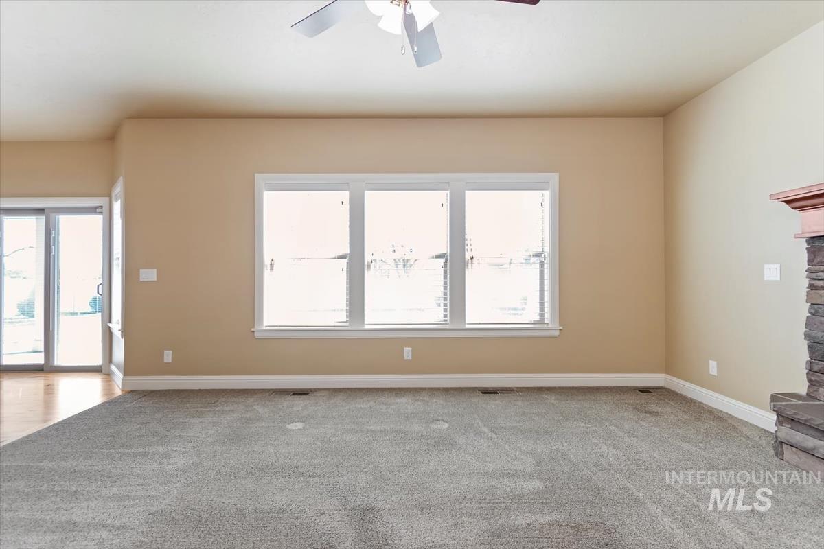 18794 Smiley Peak Ave, Nampa, Idaho 83687-5152, 3 Bedrooms, 2.5 Bathrooms, Residential For Sale, Price $466,900, 98979135
