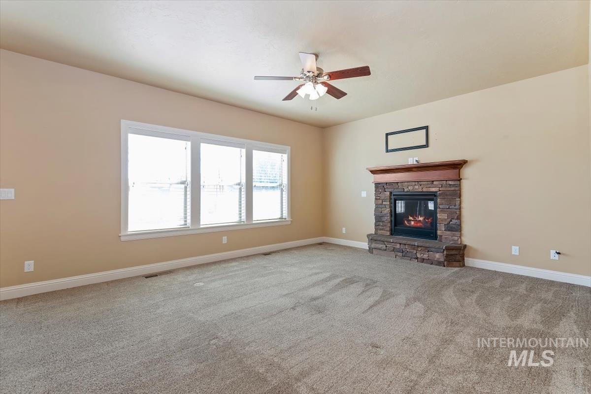 18794 Smiley Peak Ave, Nampa, Idaho 83687-5152, 3 Bedrooms, 2.5 Bathrooms, Residential For Sale, Price $466,900, 98979135