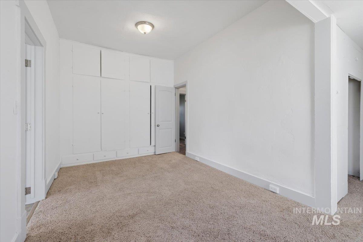 1011 10th Ave South, Nampa, Idaho 83651, 2 Bedrooms, 1 Bathroom, Residential Income For Sale, Price $369,900,MLS 98979136