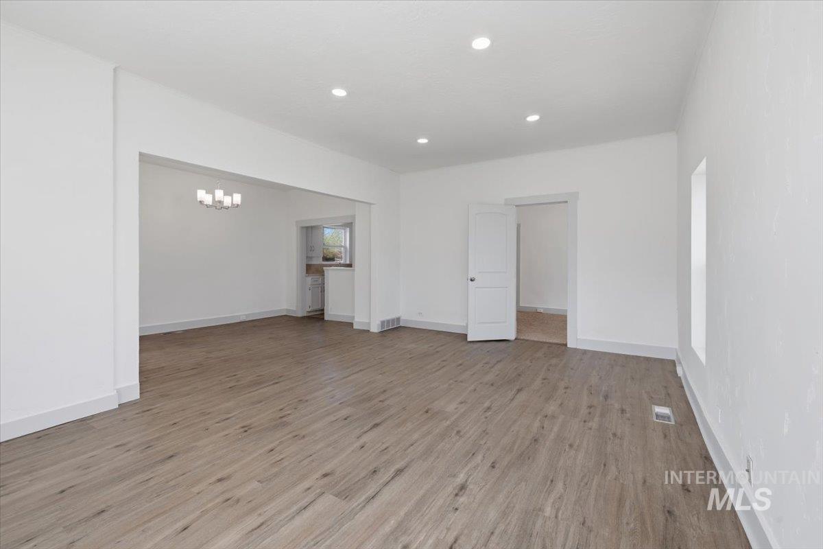 1011 10th Ave South, Nampa, Idaho 83651, 2 Bedrooms, 1 Bathroom, Residential Income For Sale, Price $369,900,MLS 98979136