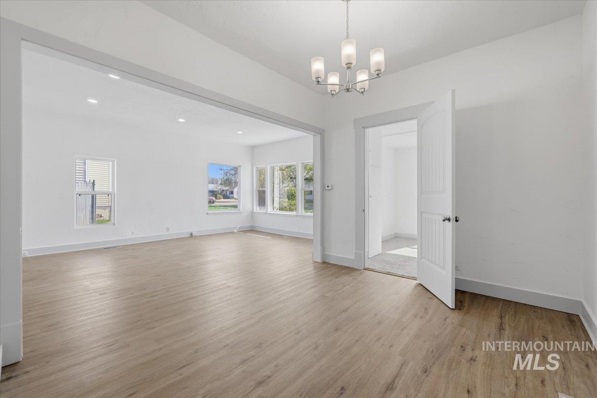 1011 10th Ave South, Nampa, Idaho 83651, 2 Bedrooms, 1 Bathroom, Residential Income For Sale, Price $369,900,MLS 98979136