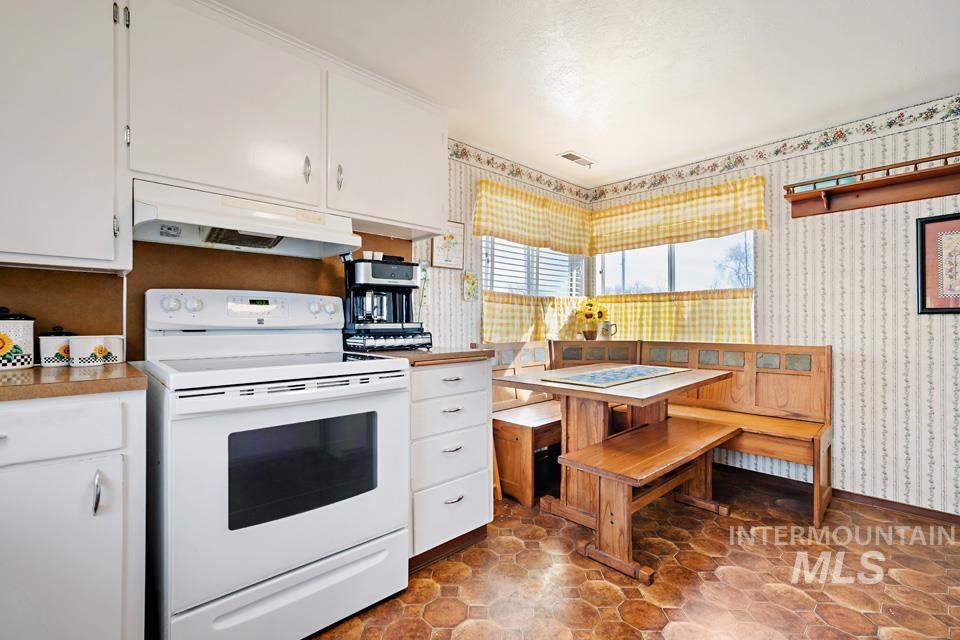 489 NW 4th Ave, Ontario, Oregon 97914, 3 Bedrooms, 1.5 Bathrooms, Residential For Sale, Price $320,000, 98979137