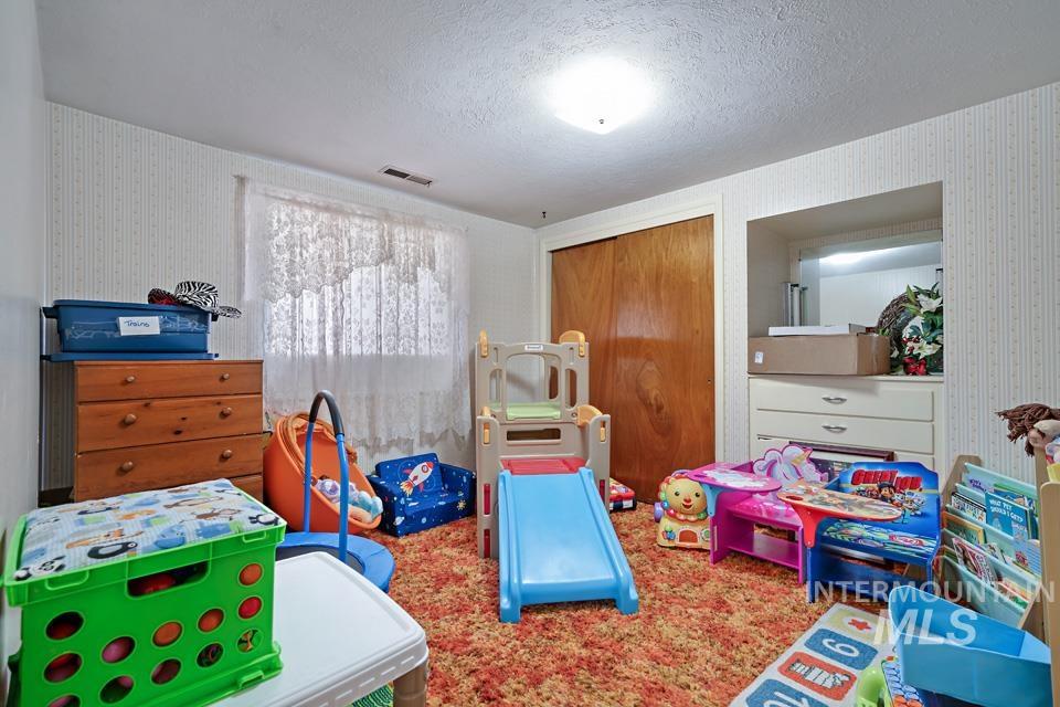 489 NW 4th Ave, Ontario, Oregon 97914, 3 Bedrooms, 1.5 Bathrooms, Residential For Sale, Price $320,000, 98979137