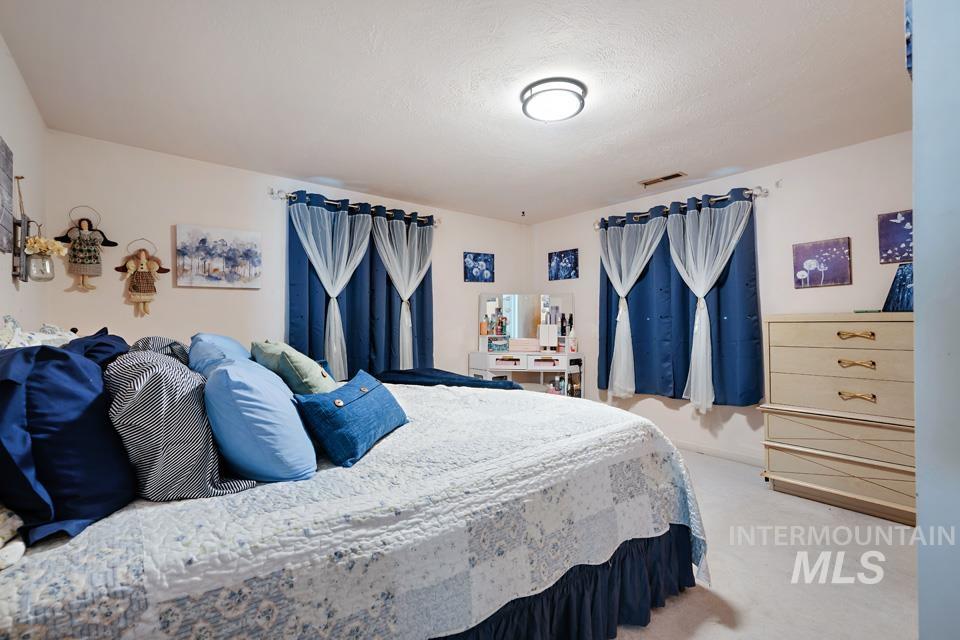 489 NW 4th Ave, Ontario, Oregon 97914, 3 Bedrooms, 1.5 Bathrooms, Residential For Sale, Price $320,000, 98979137