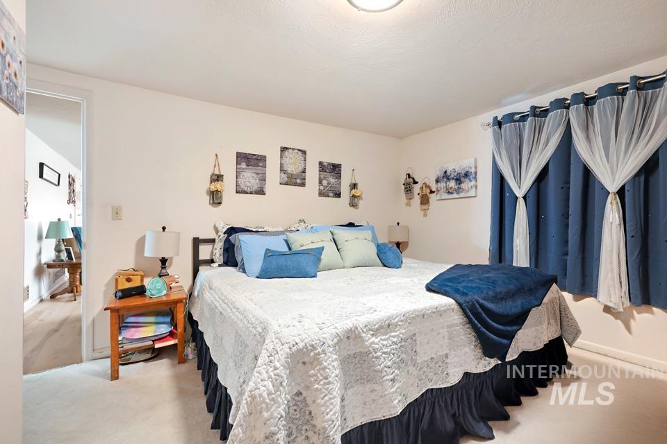 489 NW 4th Ave, Ontario, Oregon 97914, 3 Bedrooms, 1.5 Bathrooms, Residential For Sale, Price $320,000, 98979137