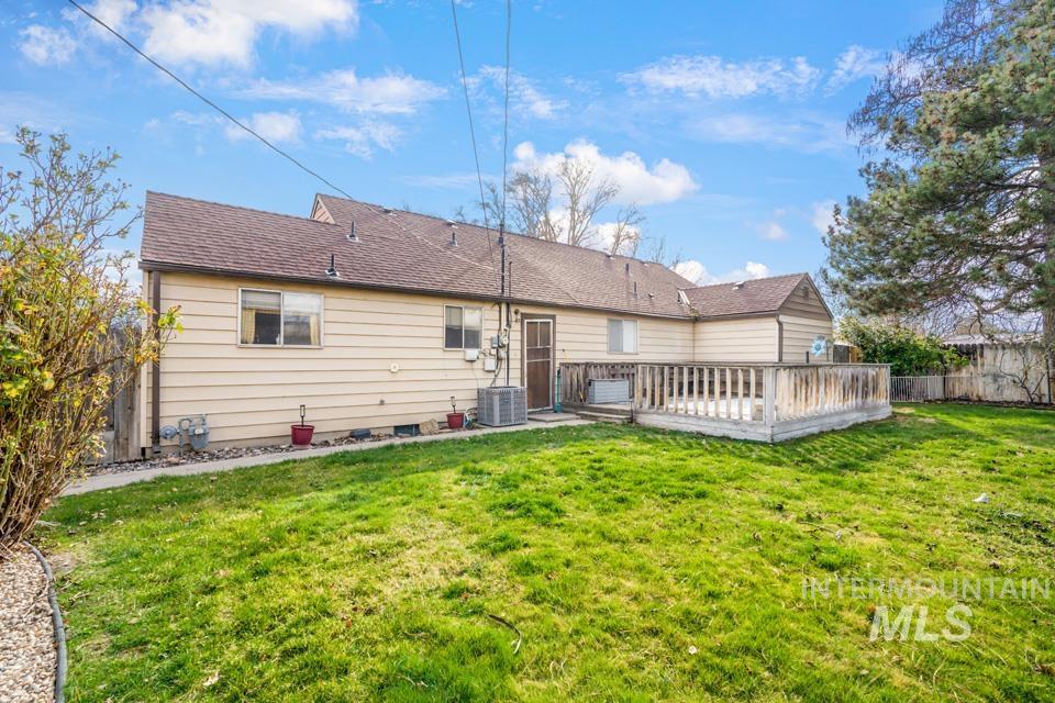 489 NW 4th Ave, Ontario, Oregon 97914, 3 Bedrooms, 1.5 Bathrooms, Residential For Sale, Price $320,000, 98979137