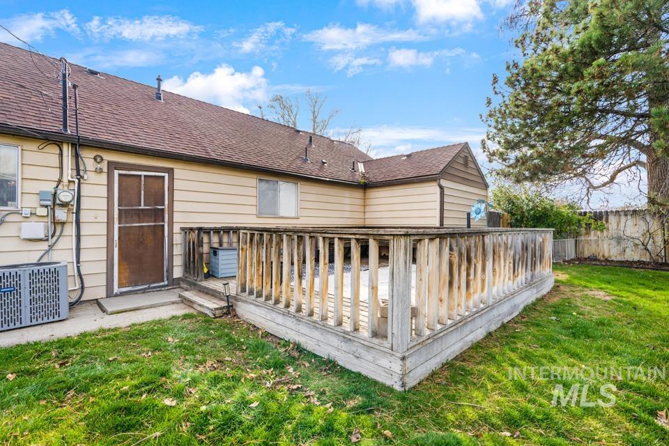 489 NW 4th Ave, Ontario, Oregon 97914, 3 Bedrooms, 1.5 Bathrooms, Residential For Sale, Price $320,000, 98979137