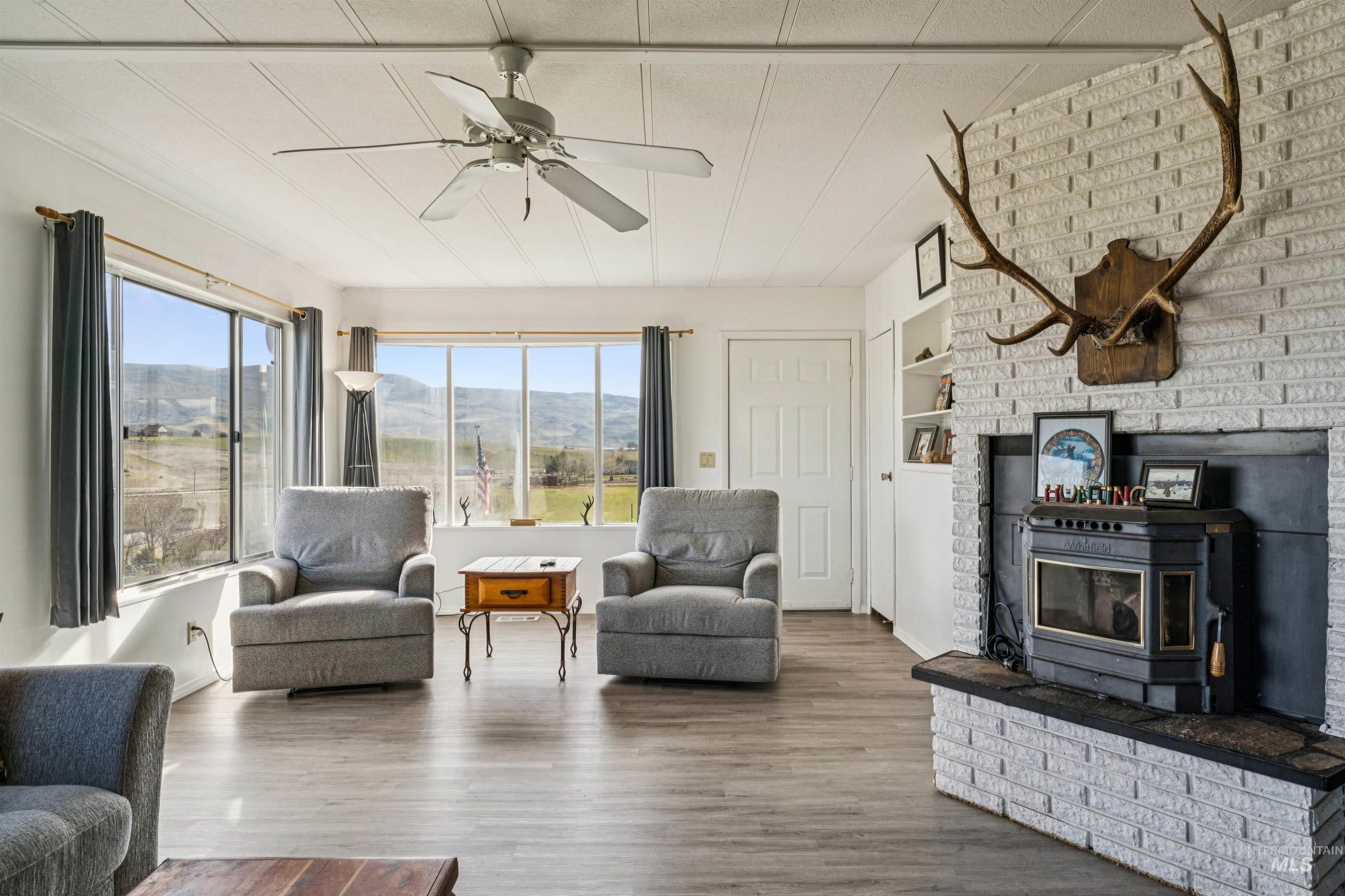 5315 Montour, Emmett, Idaho 83617, 3 Bedrooms, 2 Bathrooms, Residential For Sale, Price $499,999,MLS 98979139