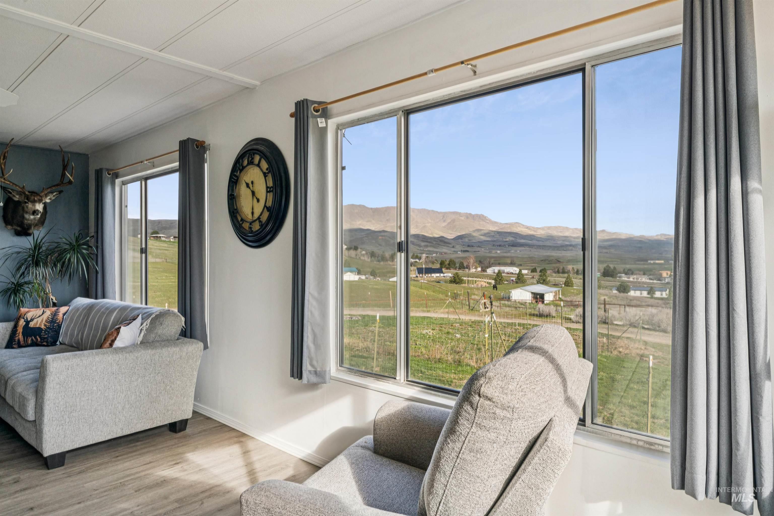 5315 Montour, Emmett, Idaho 83617, 3 Bedrooms, 2 Bathrooms, Residential For Sale, Price $499,999,MLS 98979139