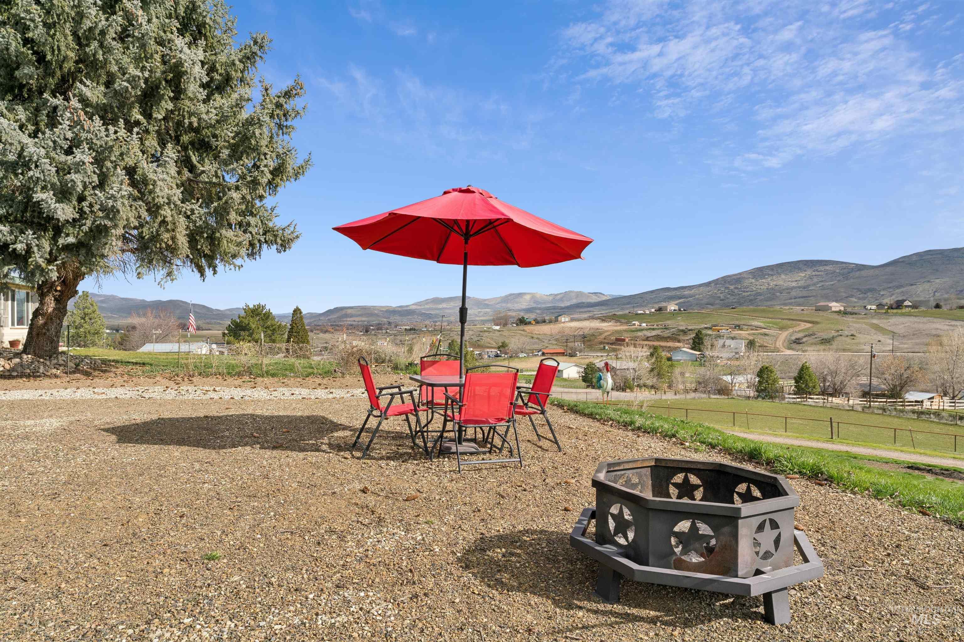 5315 Montour, Emmett, Idaho 83617, 3 Bedrooms, 2 Bathrooms, Residential For Sale, Price $499,999,MLS 98979139