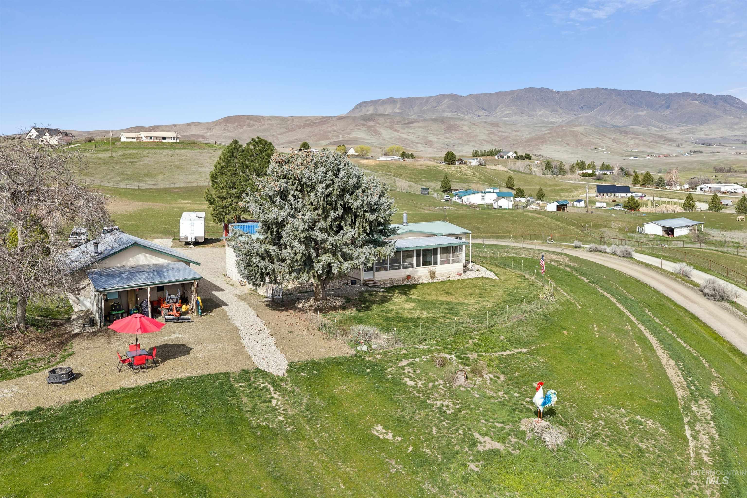5315 Montour, Emmett, Idaho 83617, 3 Bedrooms, 2 Bathrooms, Residential For Sale, Price $499,999,MLS 98979139