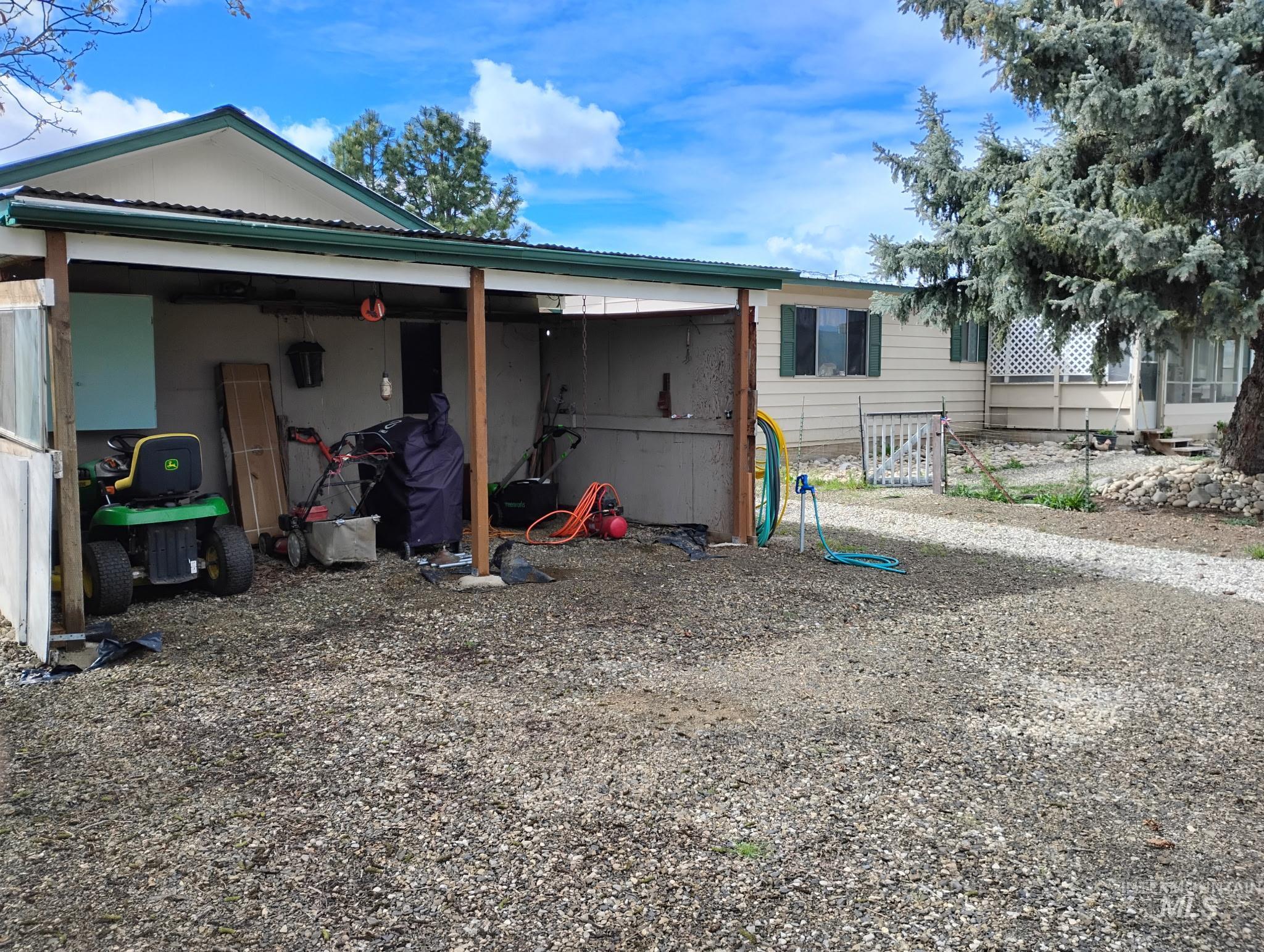 5315 Montour, Emmett, Idaho 83617, 3 Bedrooms, 2 Bathrooms, Residential For Sale, Price $499,999,MLS 98979139