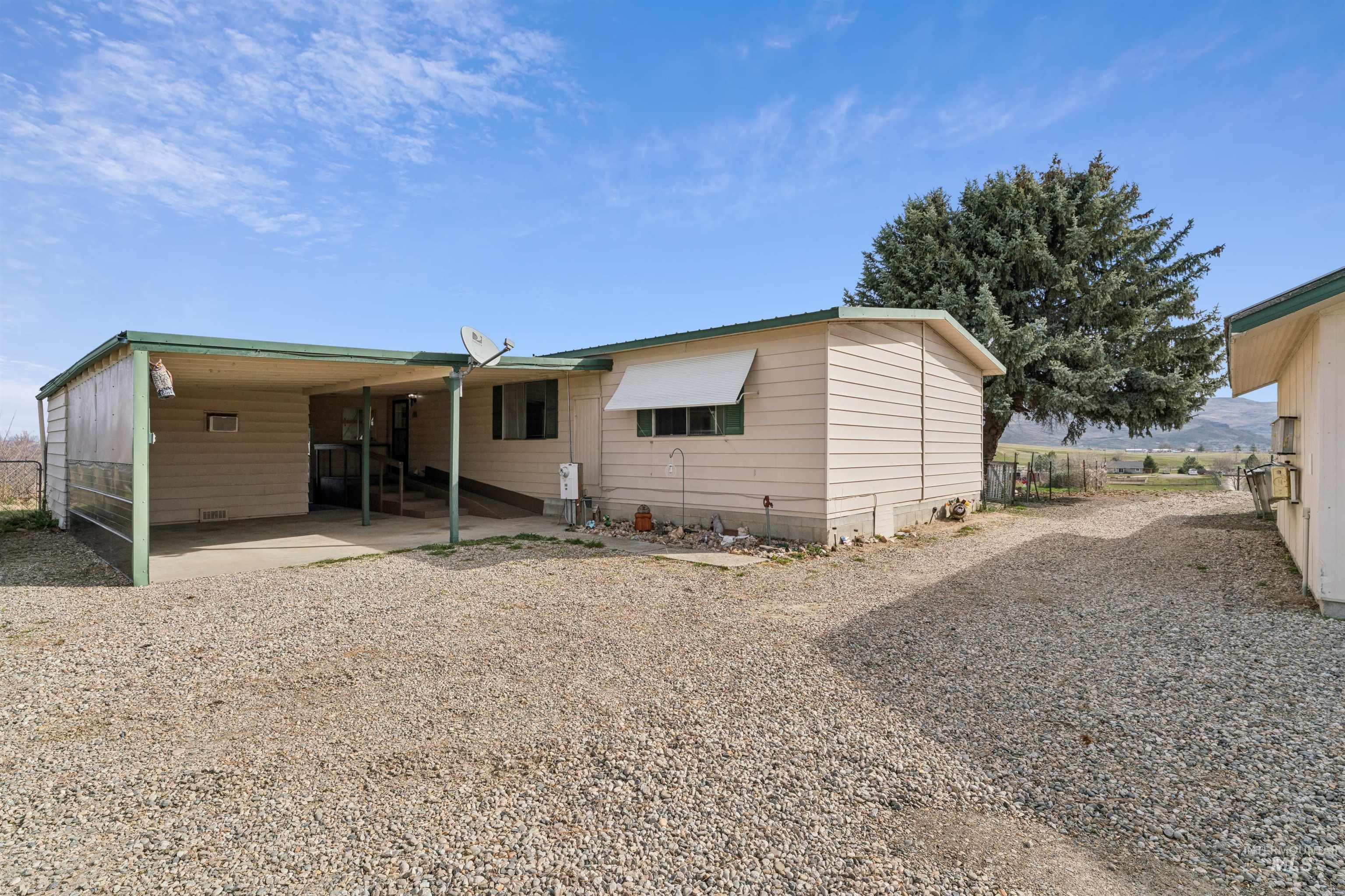 5315 Montour, Emmett, Idaho 83617, 3 Bedrooms, 2 Bathrooms, Residential For Sale, Price $499,999,MLS 98979139