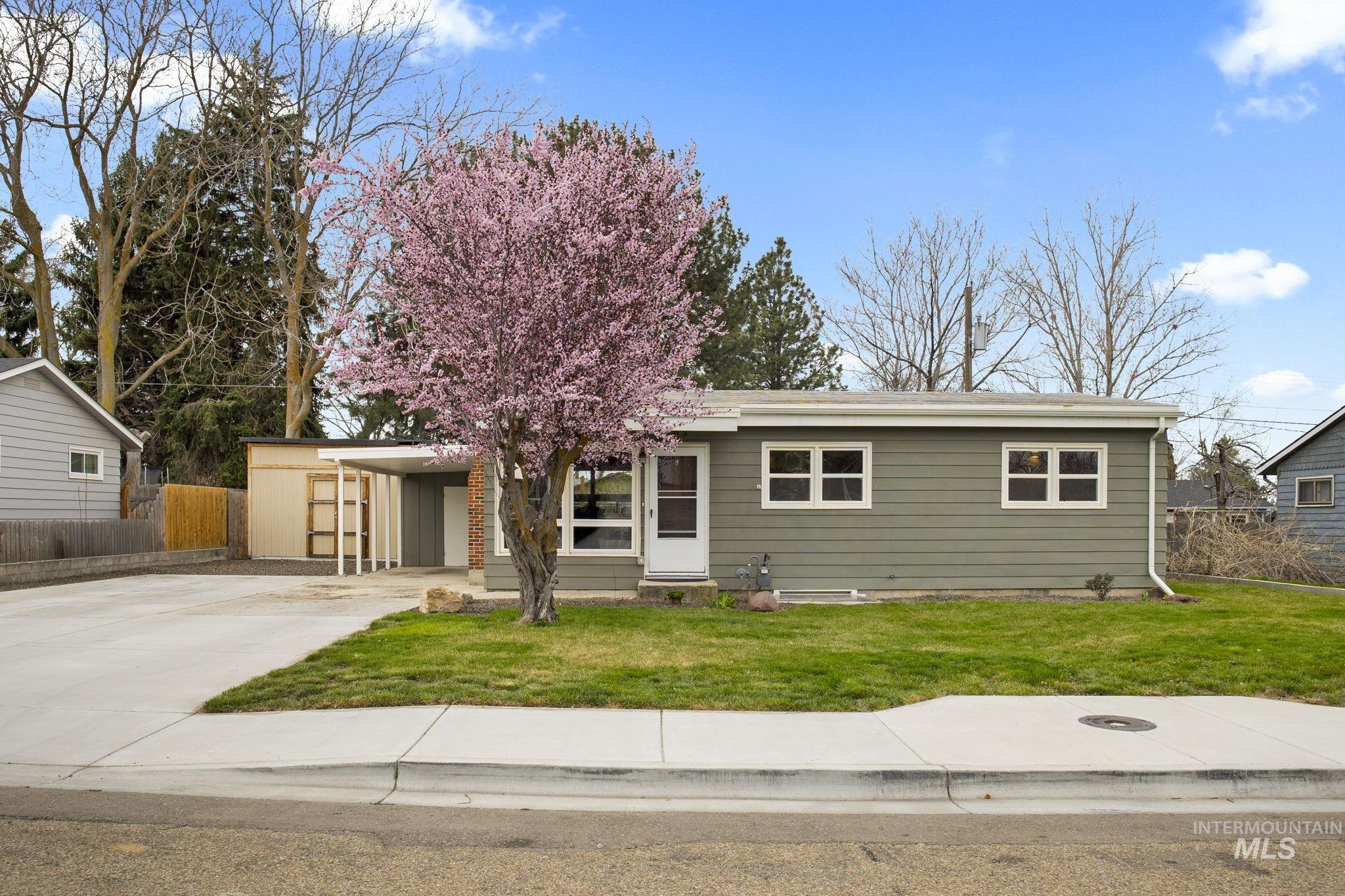 1403 N Ohio Avenue, Caldwell, Idaho 83605, 4 Bedrooms, 2 Bathrooms, Residential For Sale, Price $349,500, 98979142