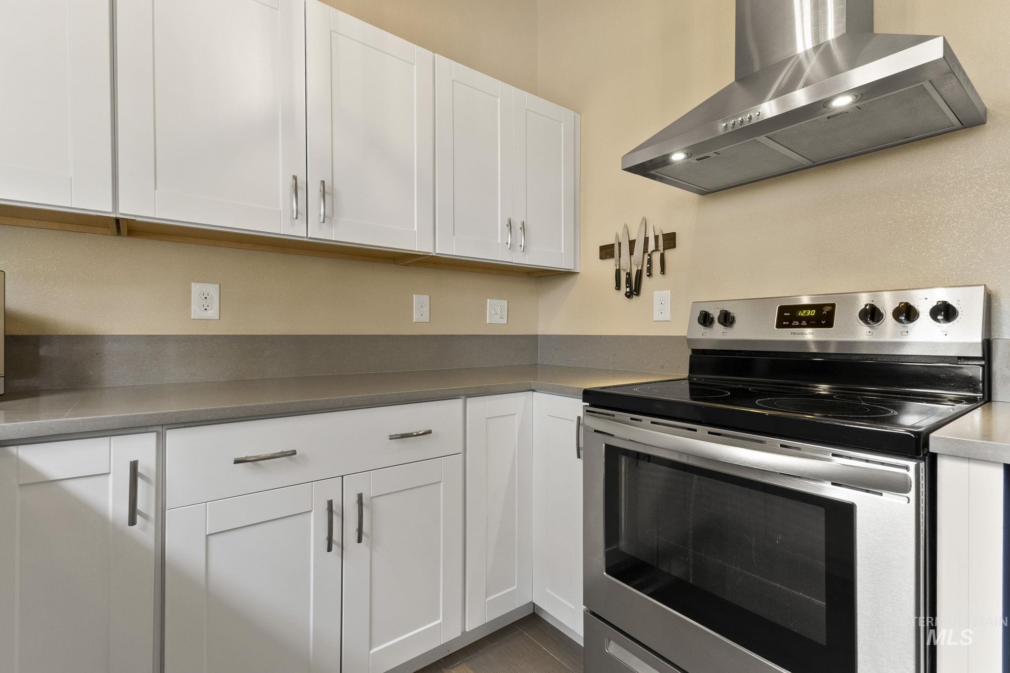 1403 N Ohio Avenue, Caldwell, Idaho 83605, 4 Bedrooms, 2 Bathrooms, Residential For Sale, Price $349,500, 98979142