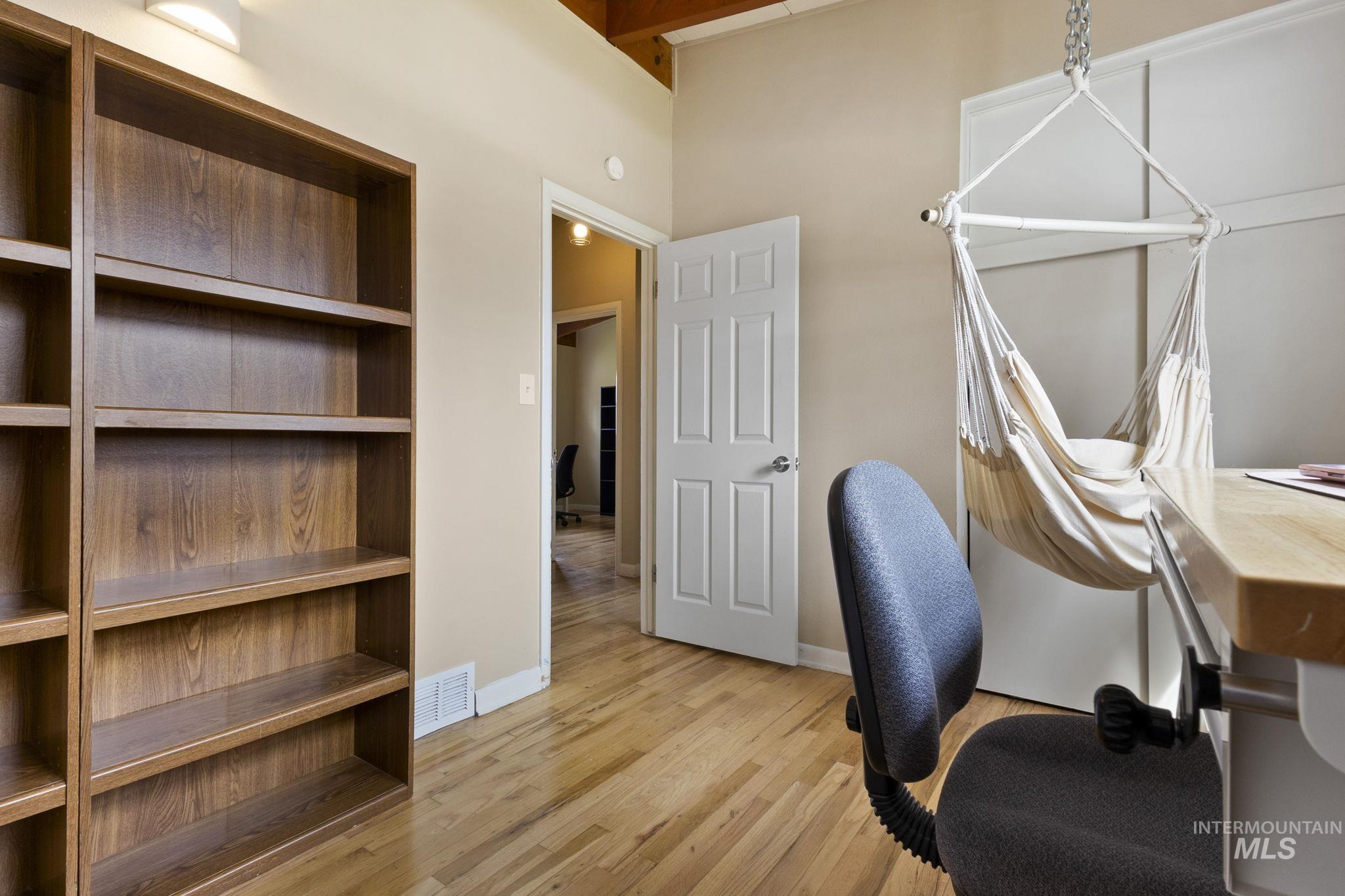 1403 N Ohio Avenue, Caldwell, Idaho 83605, 4 Bedrooms, 2 Bathrooms, Residential For Sale, Price $349,500, 98979142