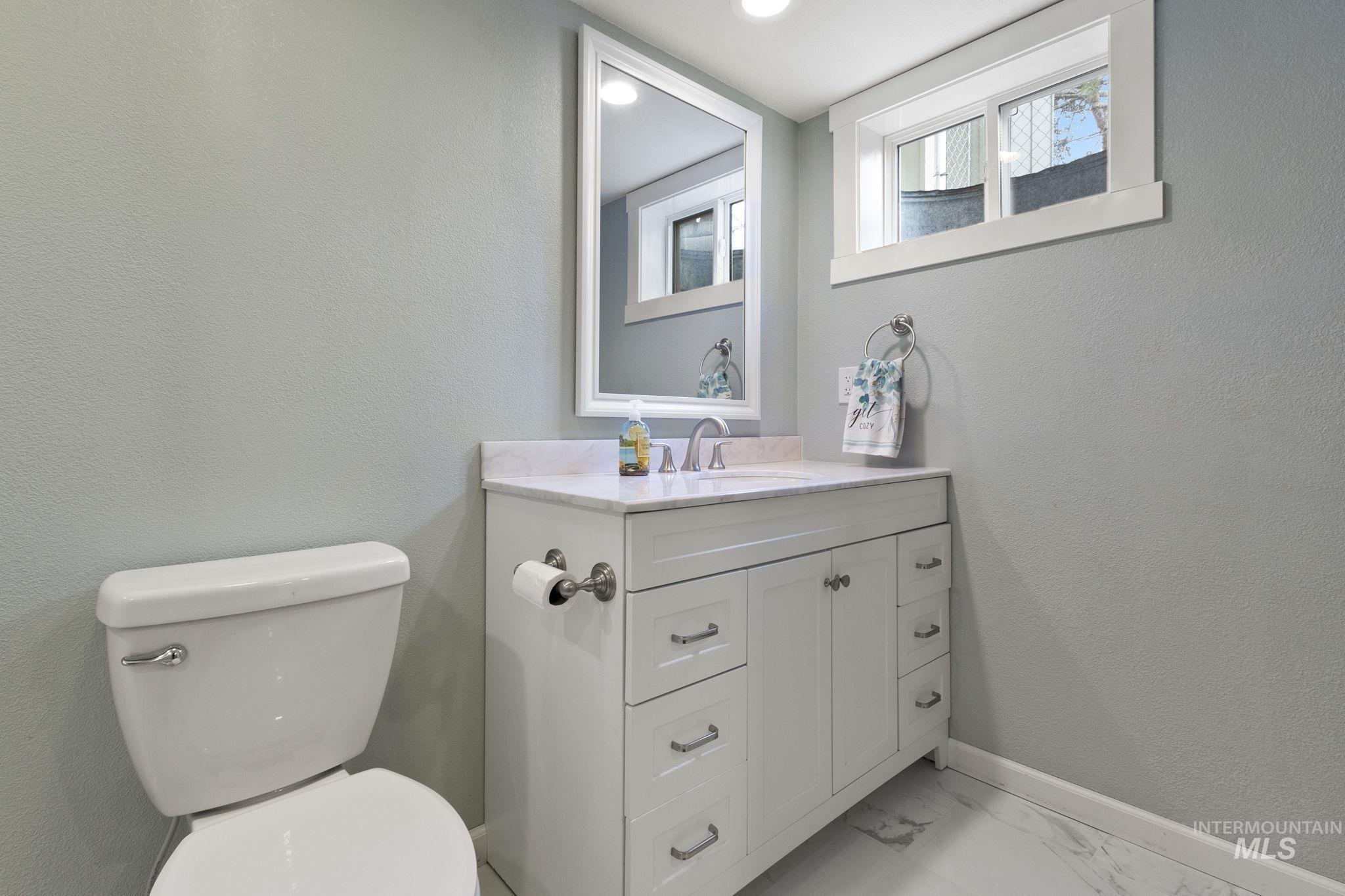 1403 N Ohio Avenue, Caldwell, Idaho 83605, 4 Bedrooms, 2 Bathrooms, Residential For Sale, Price $349,500, 98979142