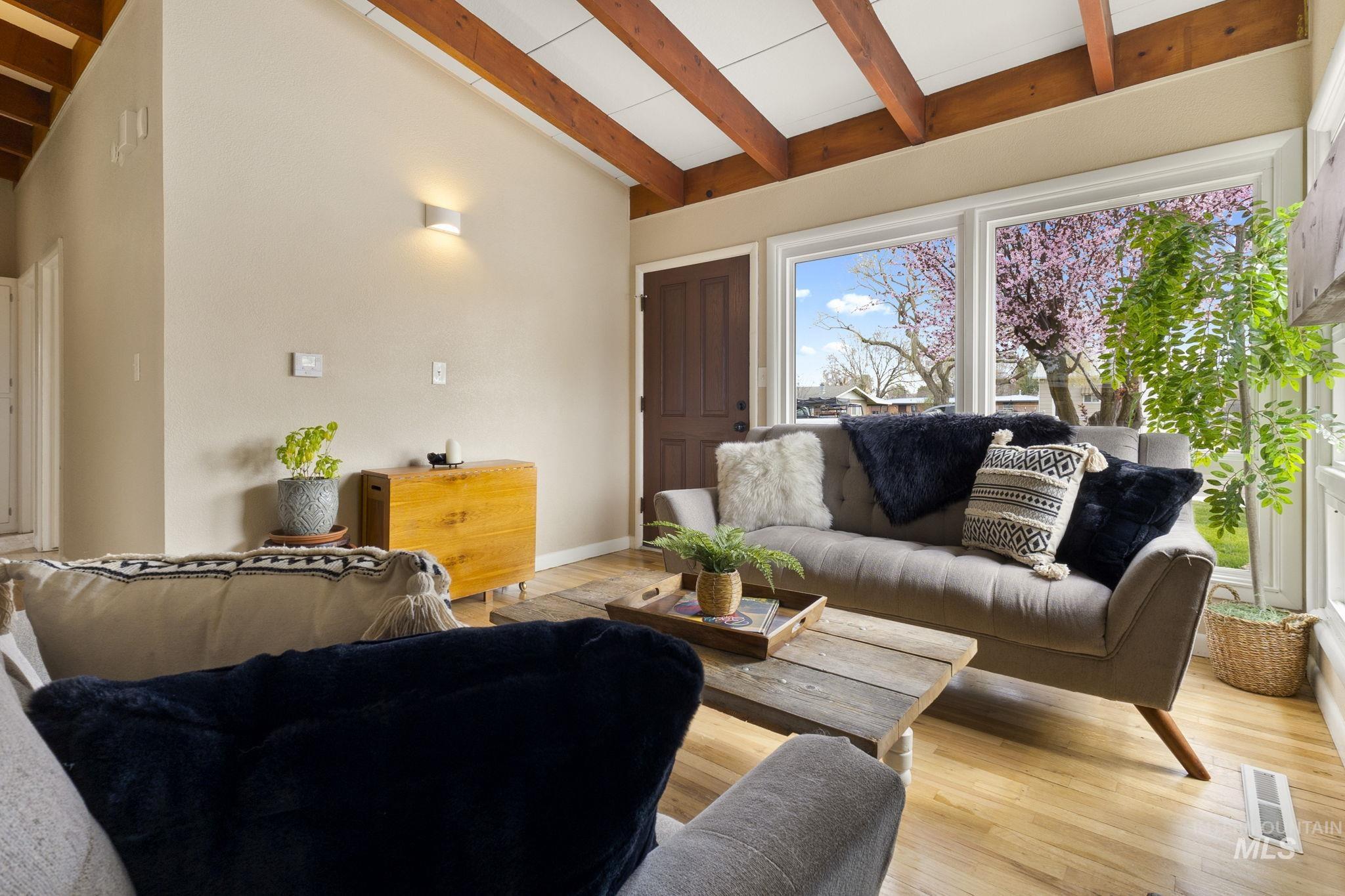 1403 N Ohio Avenue, Caldwell, Idaho 83605, 4 Bedrooms, 2 Bathrooms, Residential For Sale, Price $349,500, 98979142