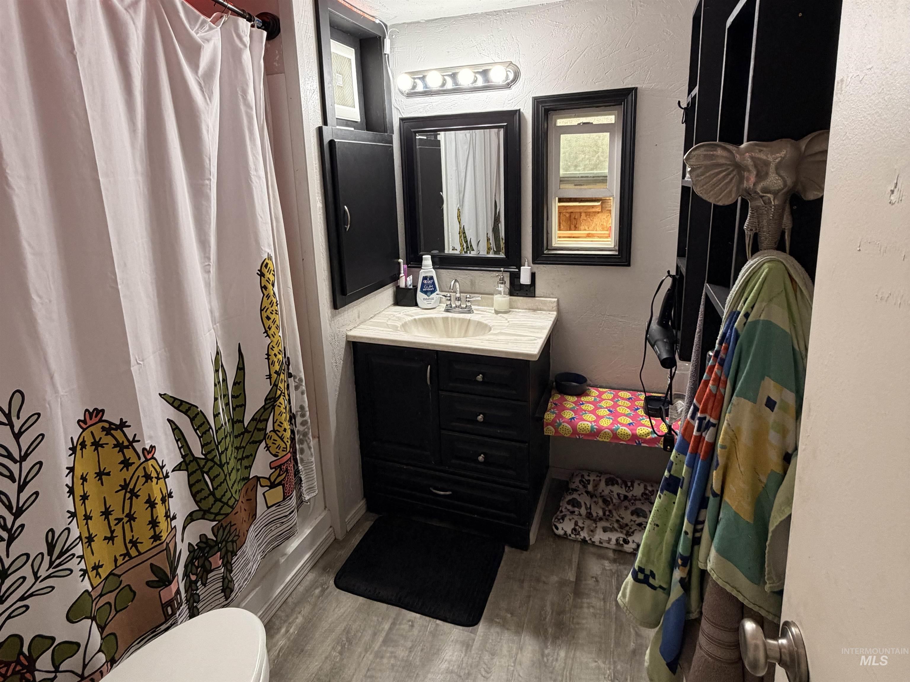 928 Warner Ave, Lewiston, Idaho 83501, 2 Bedrooms, 1 Bathroom, Residential For Sale, Price $50,000,MLS 98979143