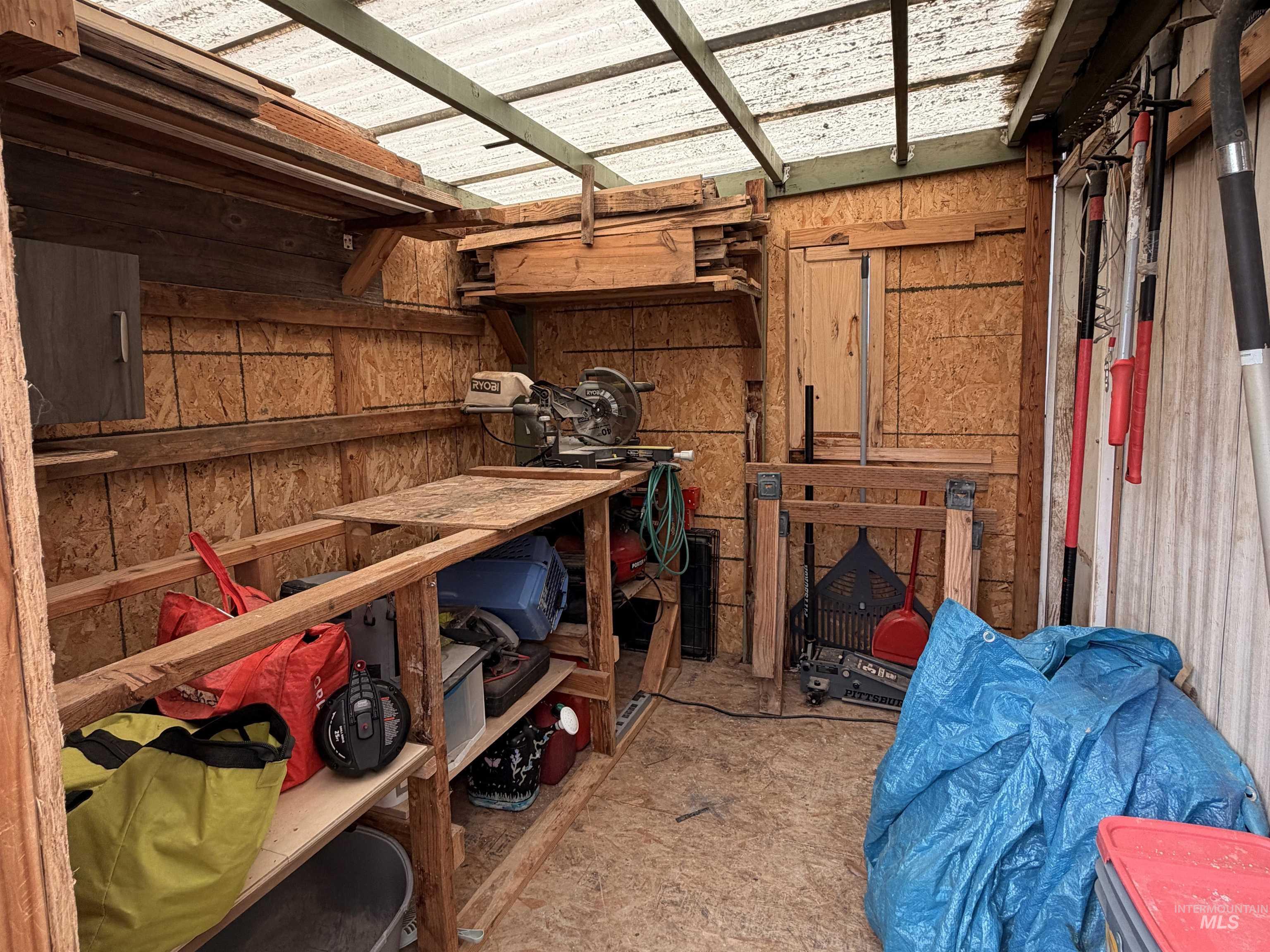 928 Warner Ave, Lewiston, Idaho 83501, 2 Bedrooms, 1 Bathroom, Residential For Sale, Price $50,000,MLS 98979143