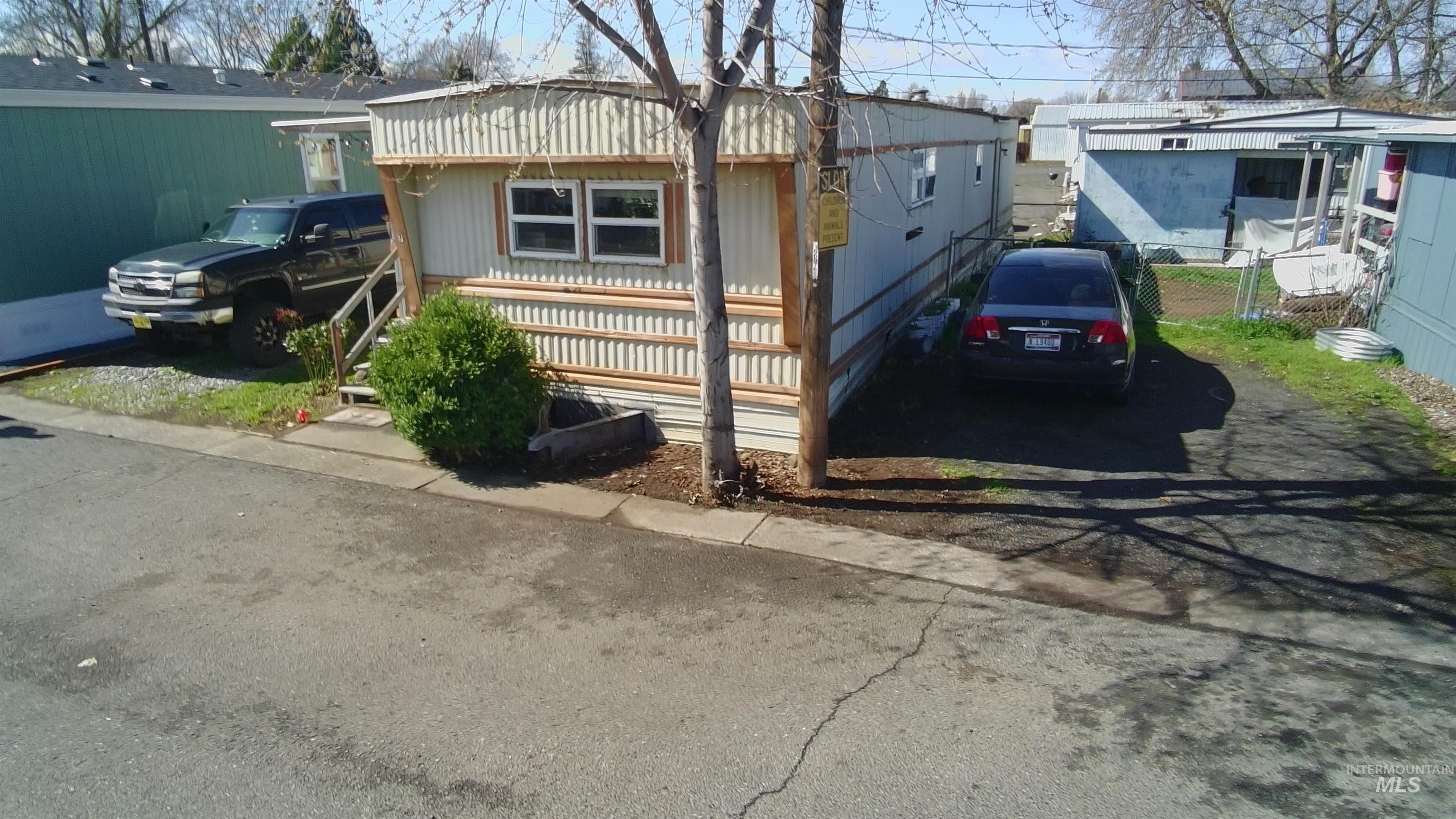 928 Warner Ave, Lewiston, Idaho 83501, 2 Bedrooms, 1 Bathroom, Residential For Sale, Price $50,000,MLS 98979143
