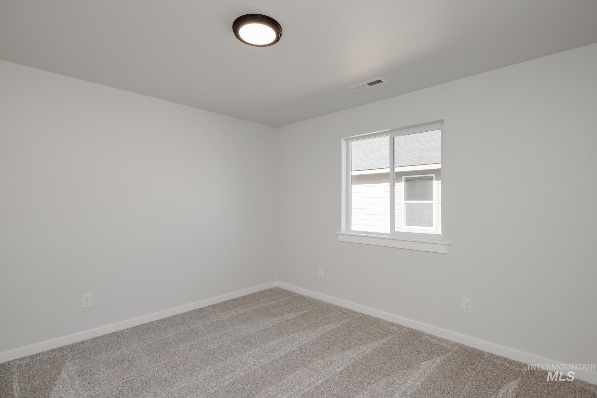 2433 N Silver Wolf Ave, Star, Idaho 83669, 4 Bedrooms, 2 Bathrooms, Residential For Sale, Price $494,990, 98979144