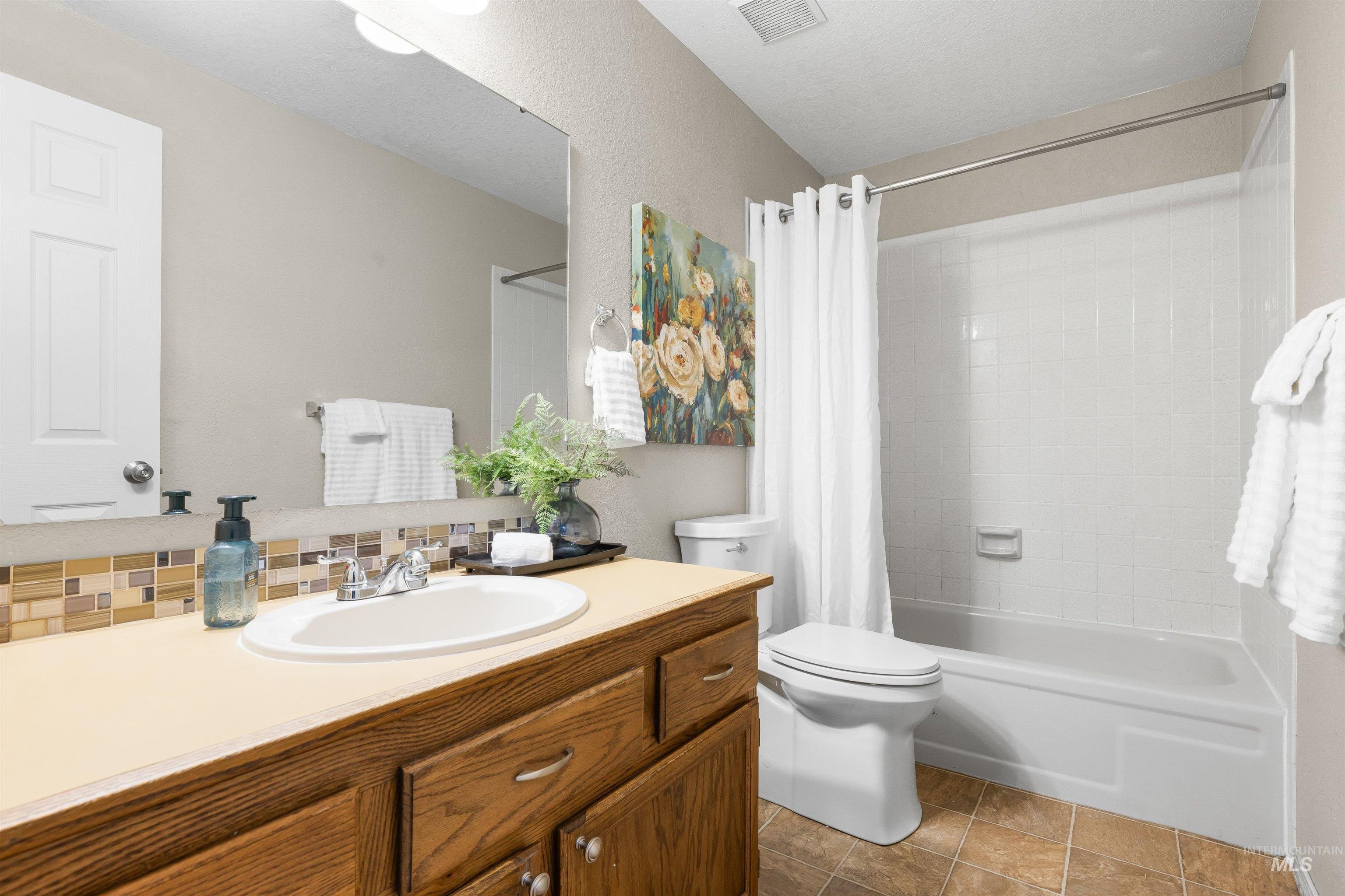 1408 W Lowry Street, Meridian, Idaho 83646, 3 Bedrooms, 2 Bathrooms, Residential For Sale, Price $399,900, 98979145