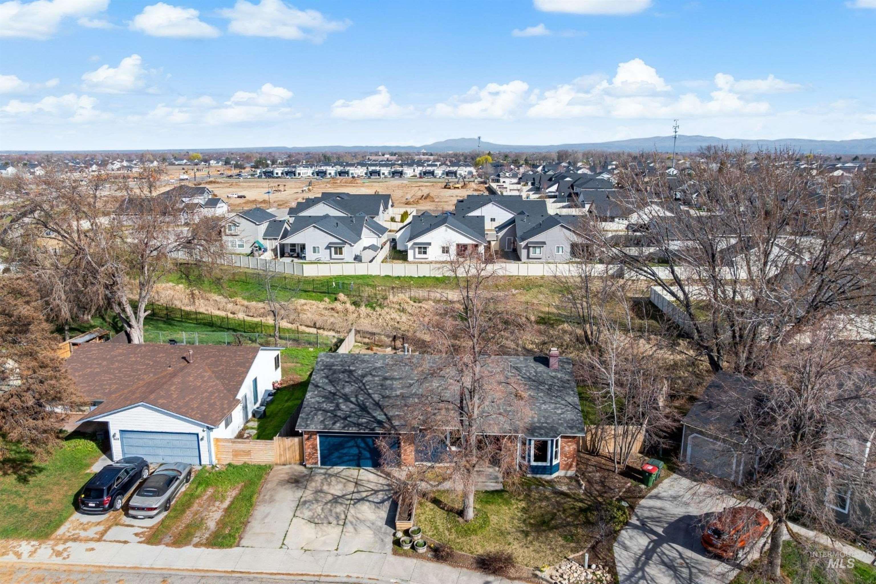 1408 W Lowry Street, Meridian, Idaho 83646, 3 Bedrooms, 2 Bathrooms, Residential For Sale, Price $399,900, 98979145