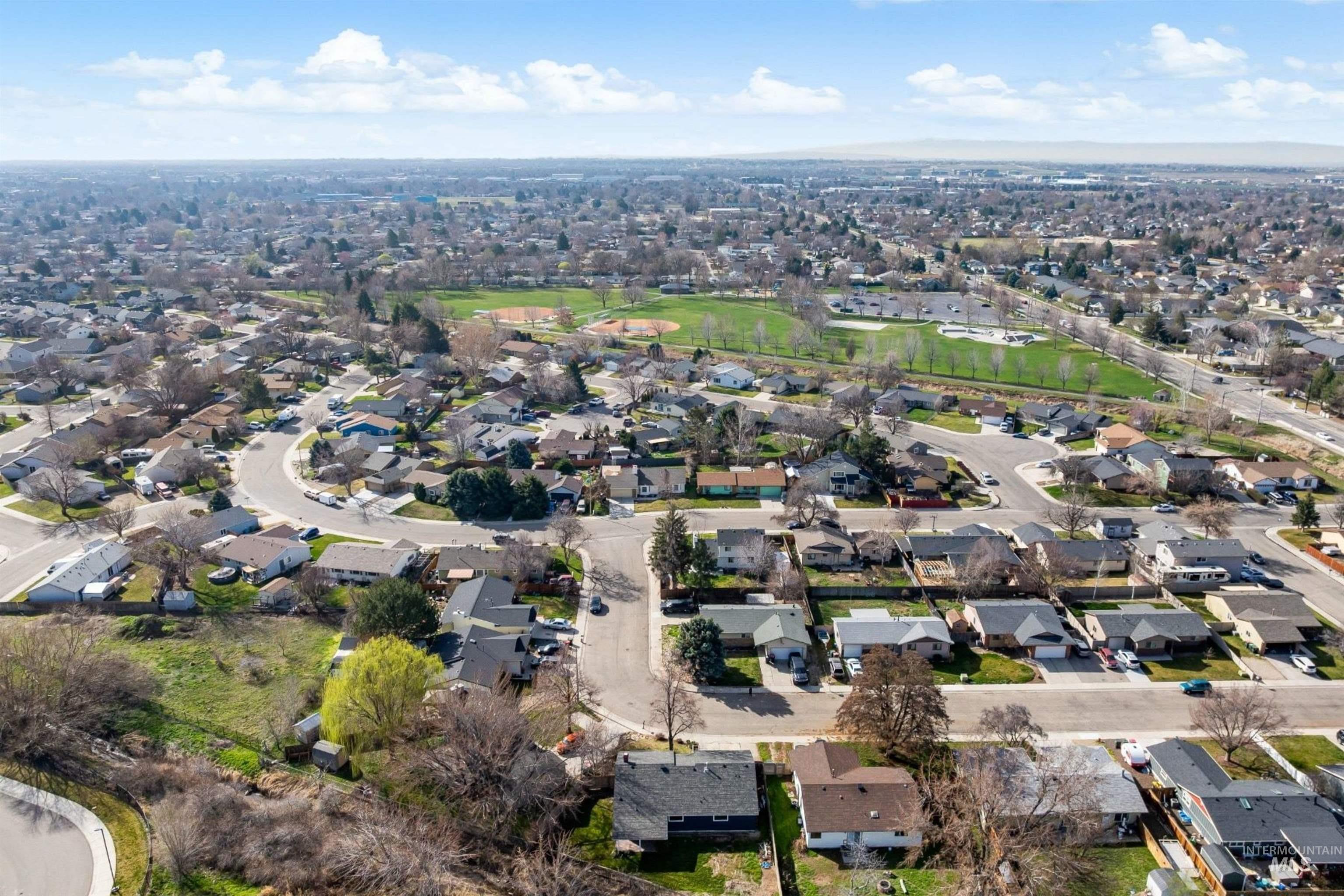 1408 W Lowry Street, Meridian, Idaho 83646, 3 Bedrooms, 2 Bathrooms, Residential For Sale, Price $399,900, 98979145