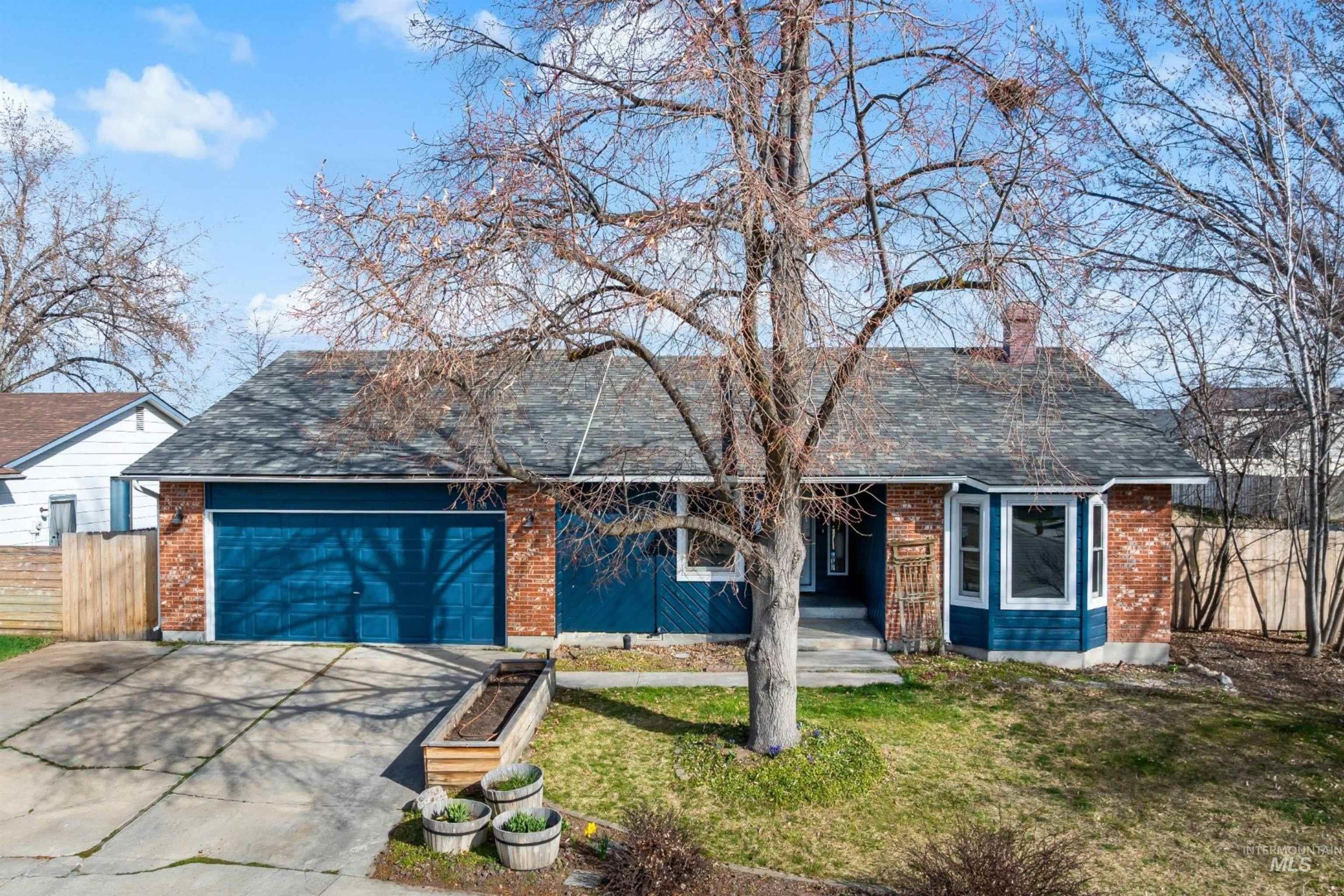 1408 W Lowry Street, Meridian, Idaho 83646, 3 Bedrooms, 2 Bathrooms, Residential For Sale, Price $399,900, 98979145