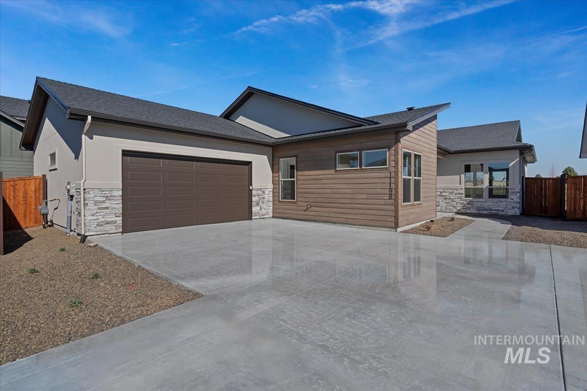 11198 W Tara Iti Ln, Kuna, Idaho 83634-0000, 3 Bedrooms, 2.5 Bathrooms, Residential For Sale, Price $799,880, 98979146