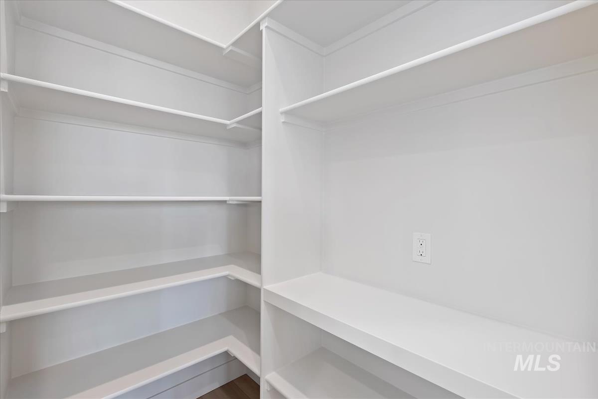 11198 W Tara Iti Ln, Kuna, Idaho 83634-0000, 3 Bedrooms, 2.5 Bathrooms, Residential For Sale, Price $799,880, 98979146