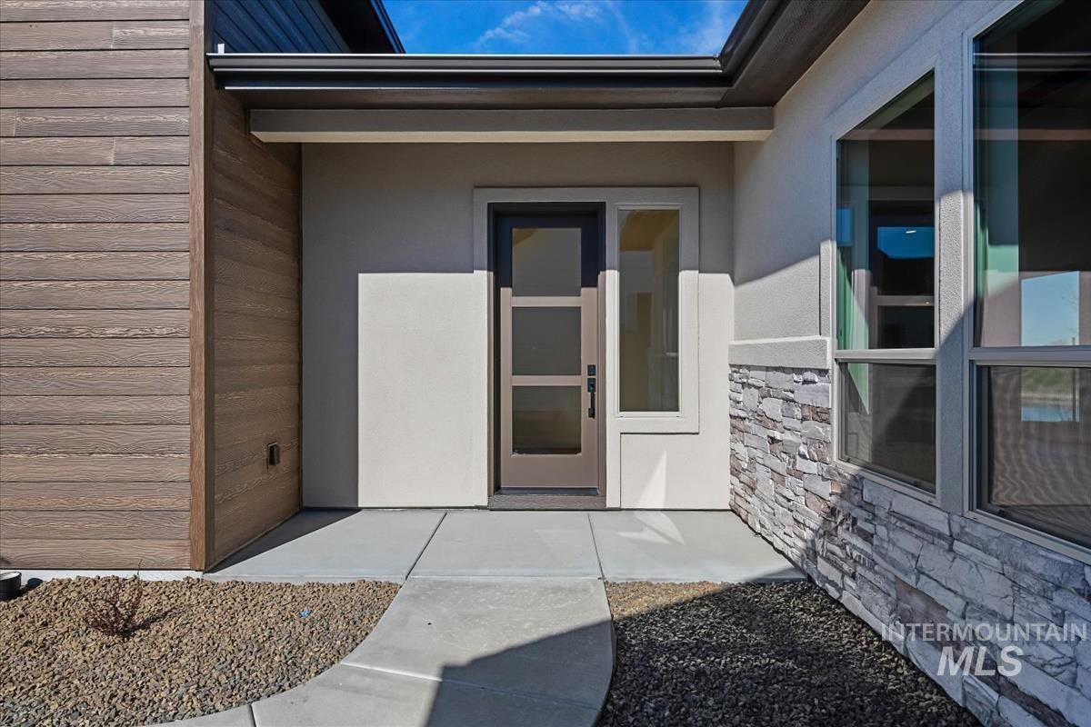 11198 W Tara Iti Ln, Kuna, Idaho 83634-0000, 3 Bedrooms, 2.5 Bathrooms, Residential For Sale, Price $799,880, 98979146