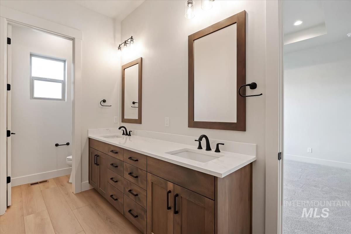 11198 W Tara Iti Ln, Kuna, Idaho 83634-0000, 3 Bedrooms, 2.5 Bathrooms, Residential For Sale, Price $799,880, 98979146