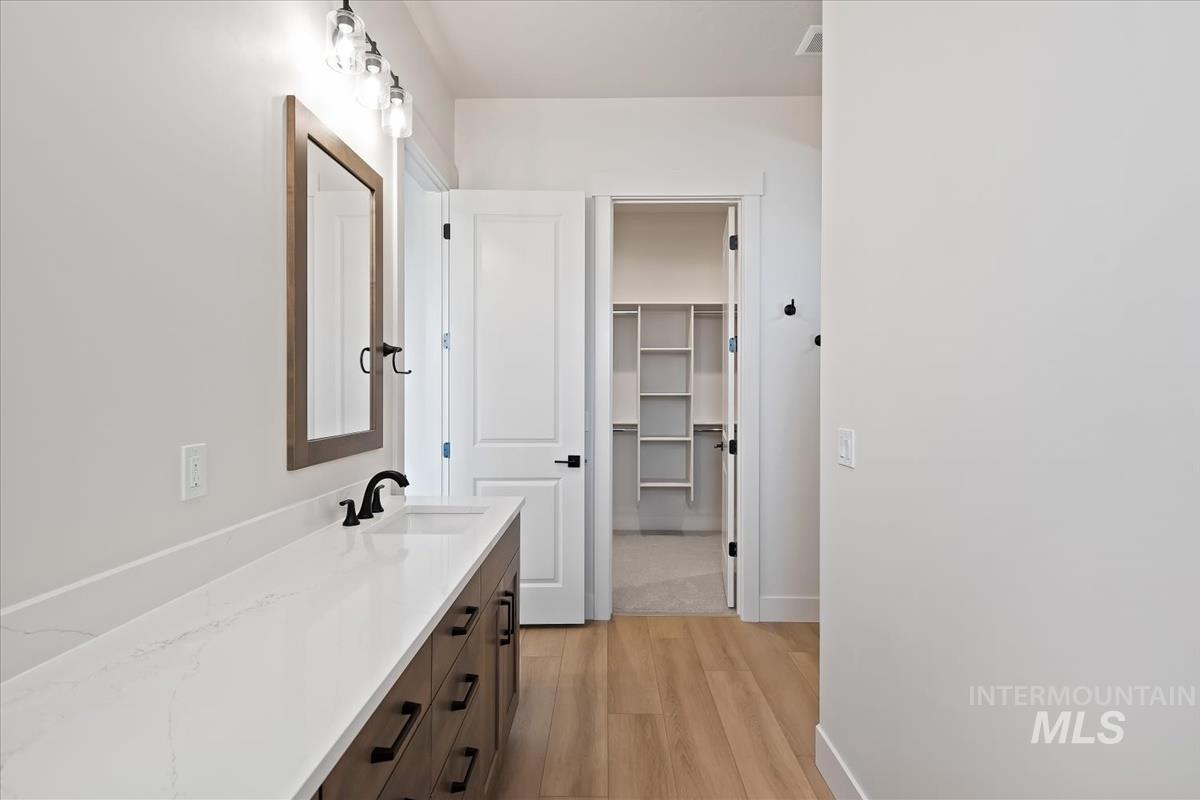 11198 W Tara Iti Ln, Kuna, Idaho 83634-0000, 3 Bedrooms, 2.5 Bathrooms, Residential For Sale, Price $799,880,MLS 98979146