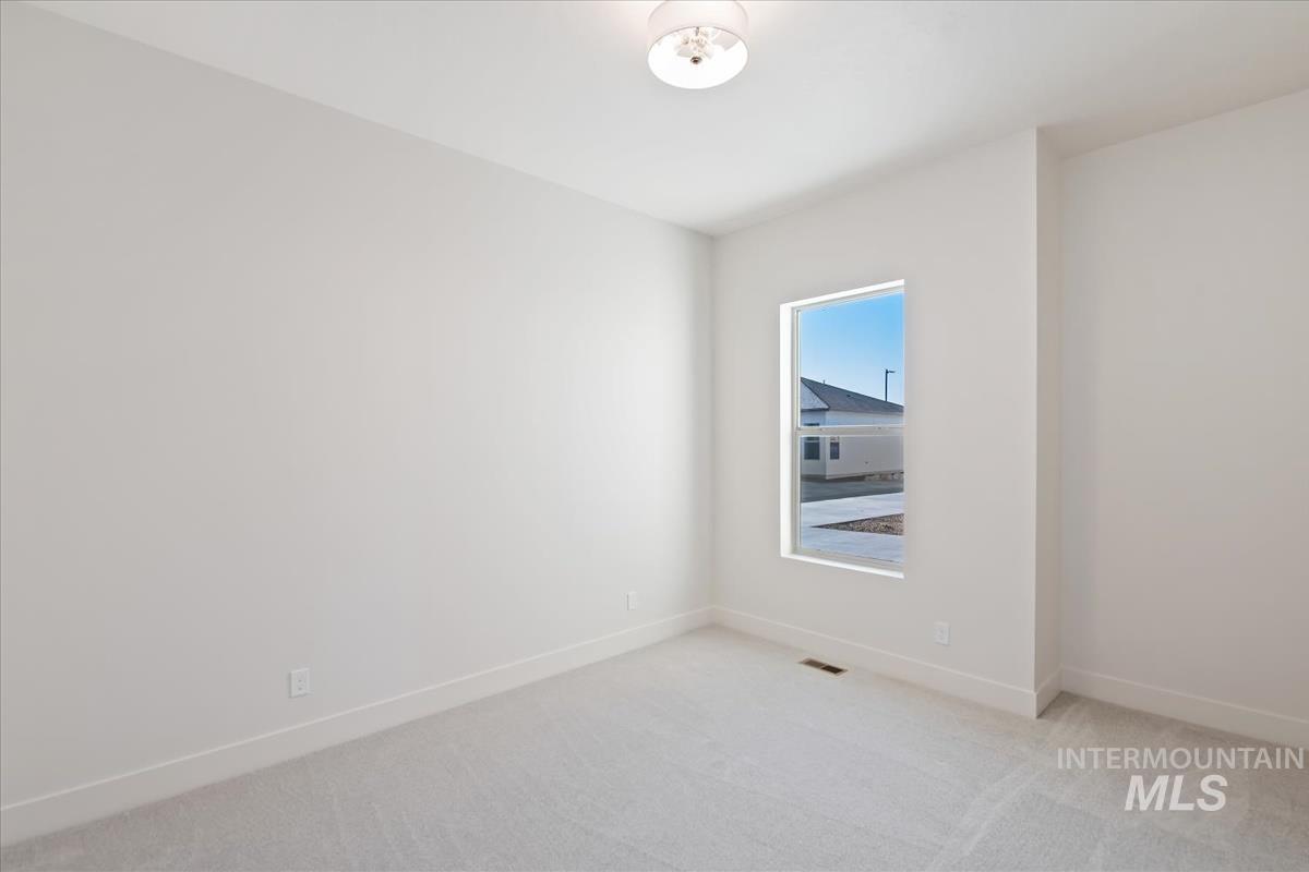 11198 W Tara Iti Ln, Kuna, Idaho 83634-0000, 3 Bedrooms, 2.5 Bathrooms, Residential For Sale, Price $799,880,MLS 98979146