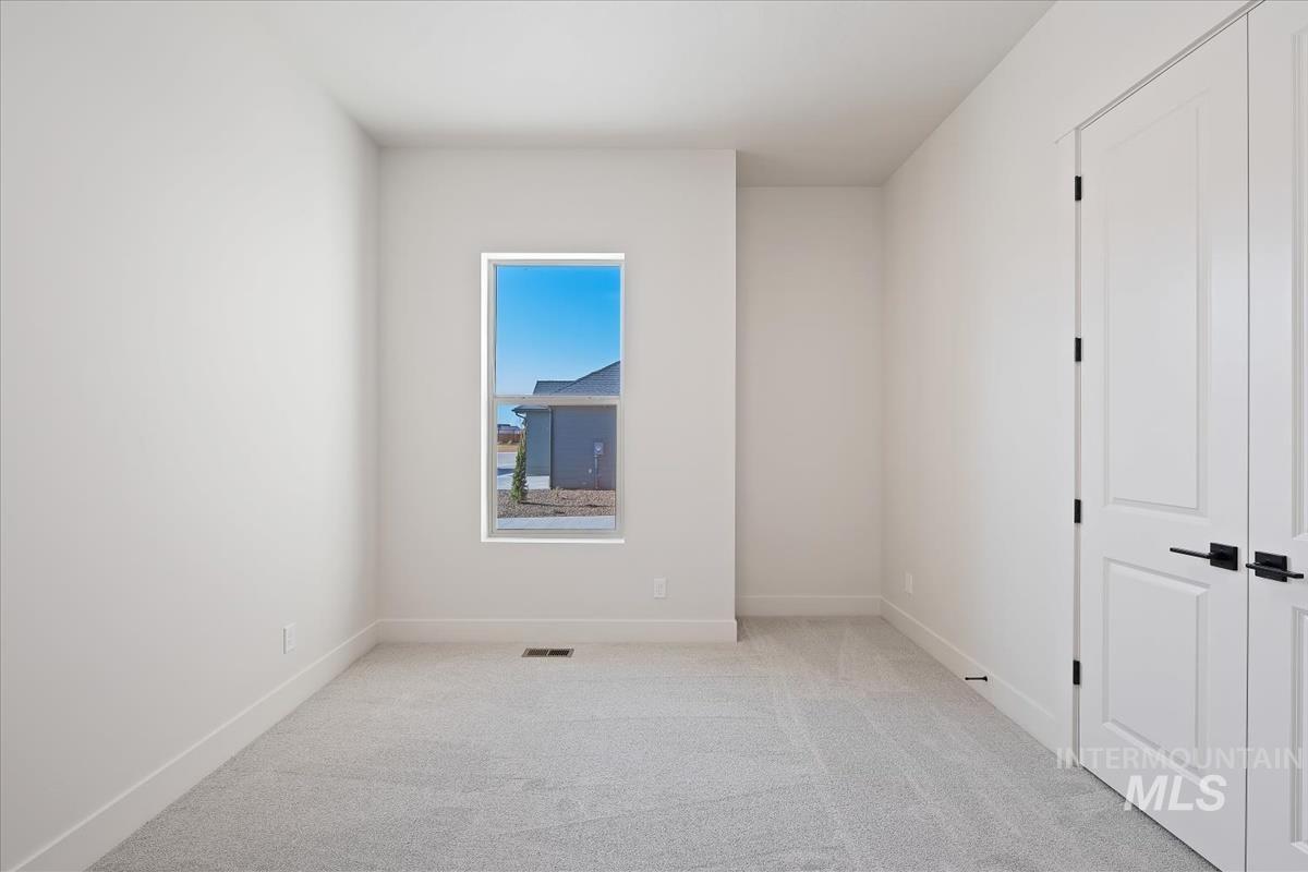 11198 W Tara Iti Ln, Kuna, Idaho 83634-0000, 3 Bedrooms, 2.5 Bathrooms, Residential For Sale, Price $799,880, 98979146